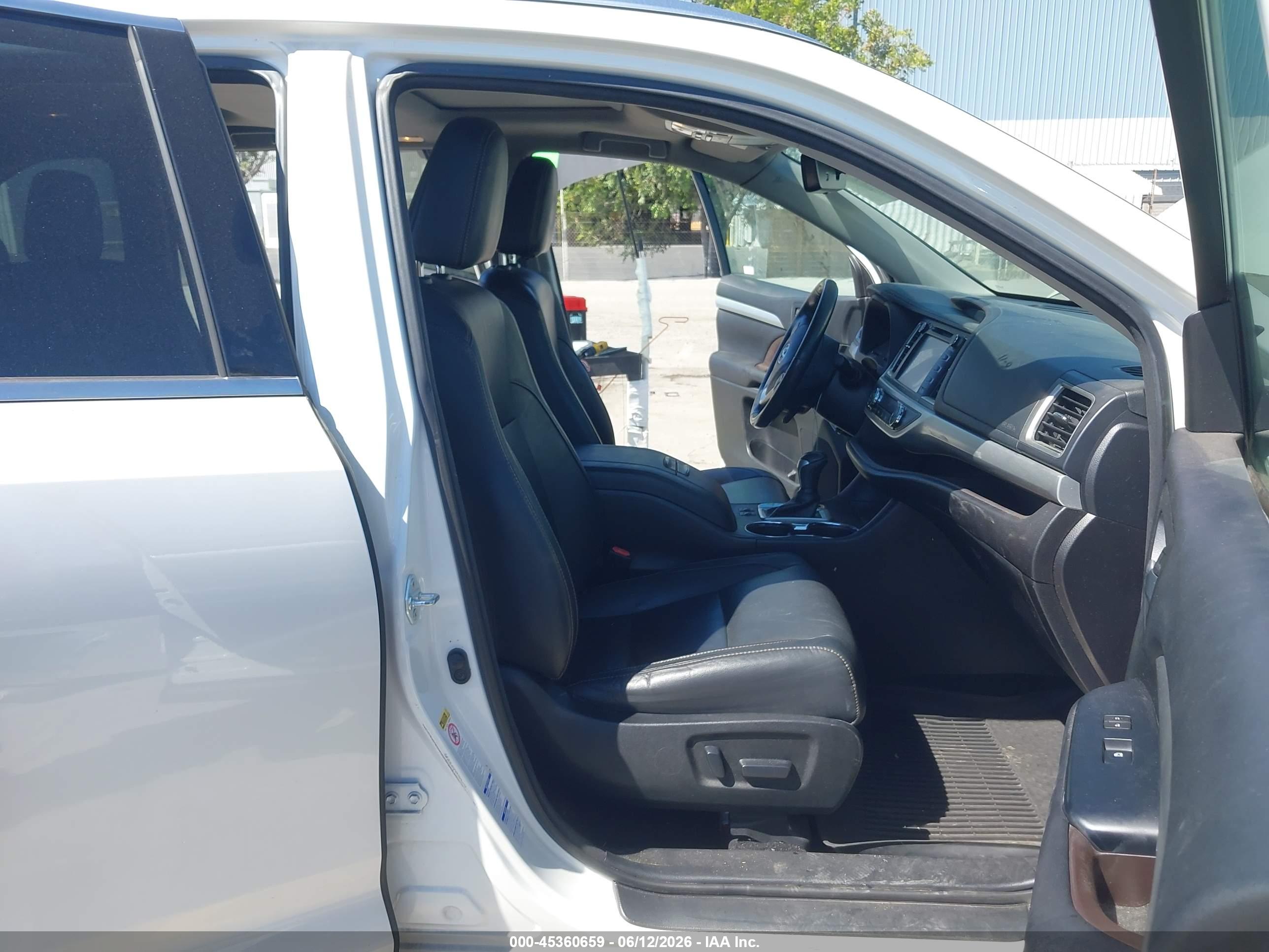 TOYOTA HIGHLANDER image 5
