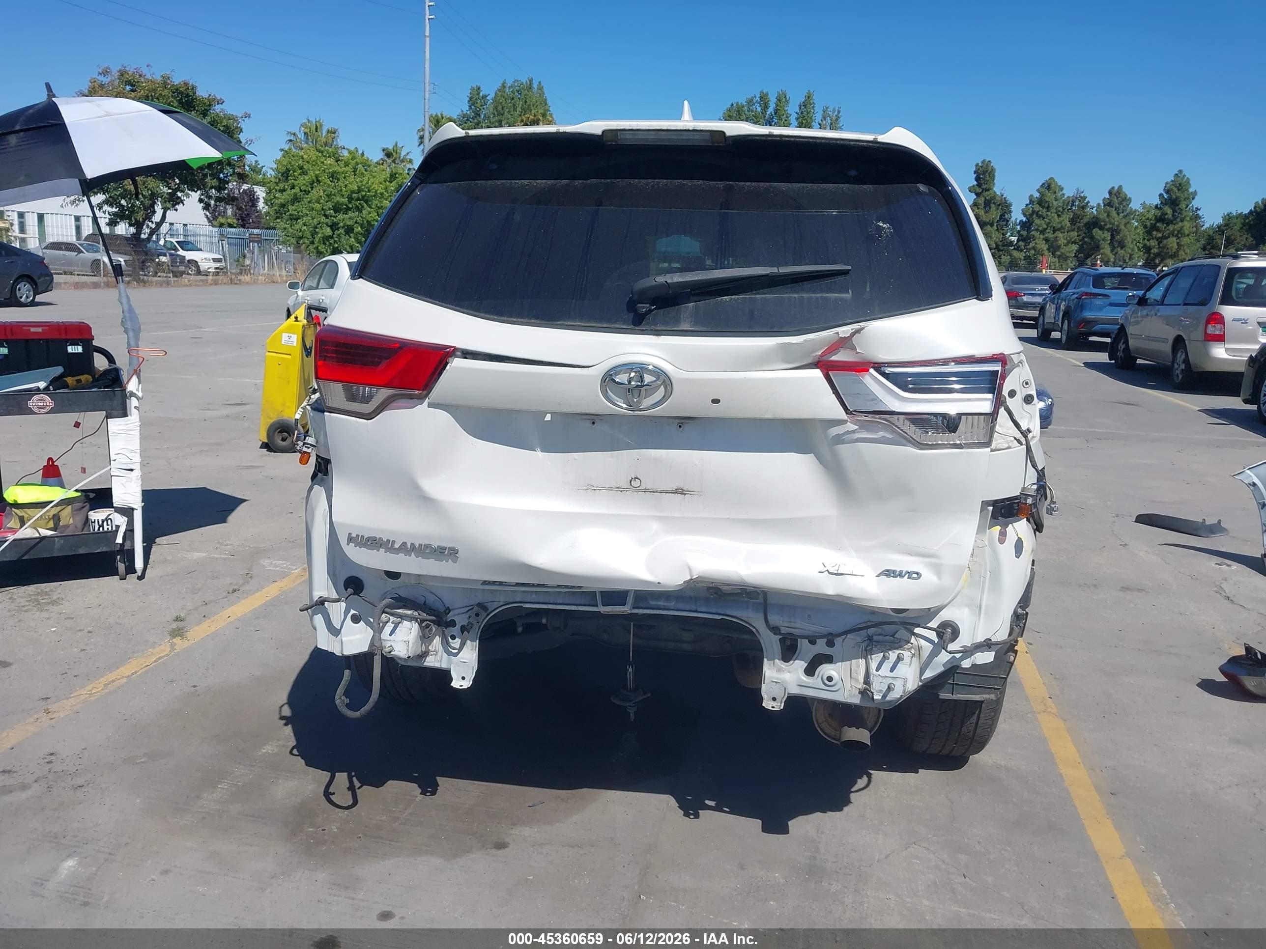 TOYOTA HIGHLANDER image 6