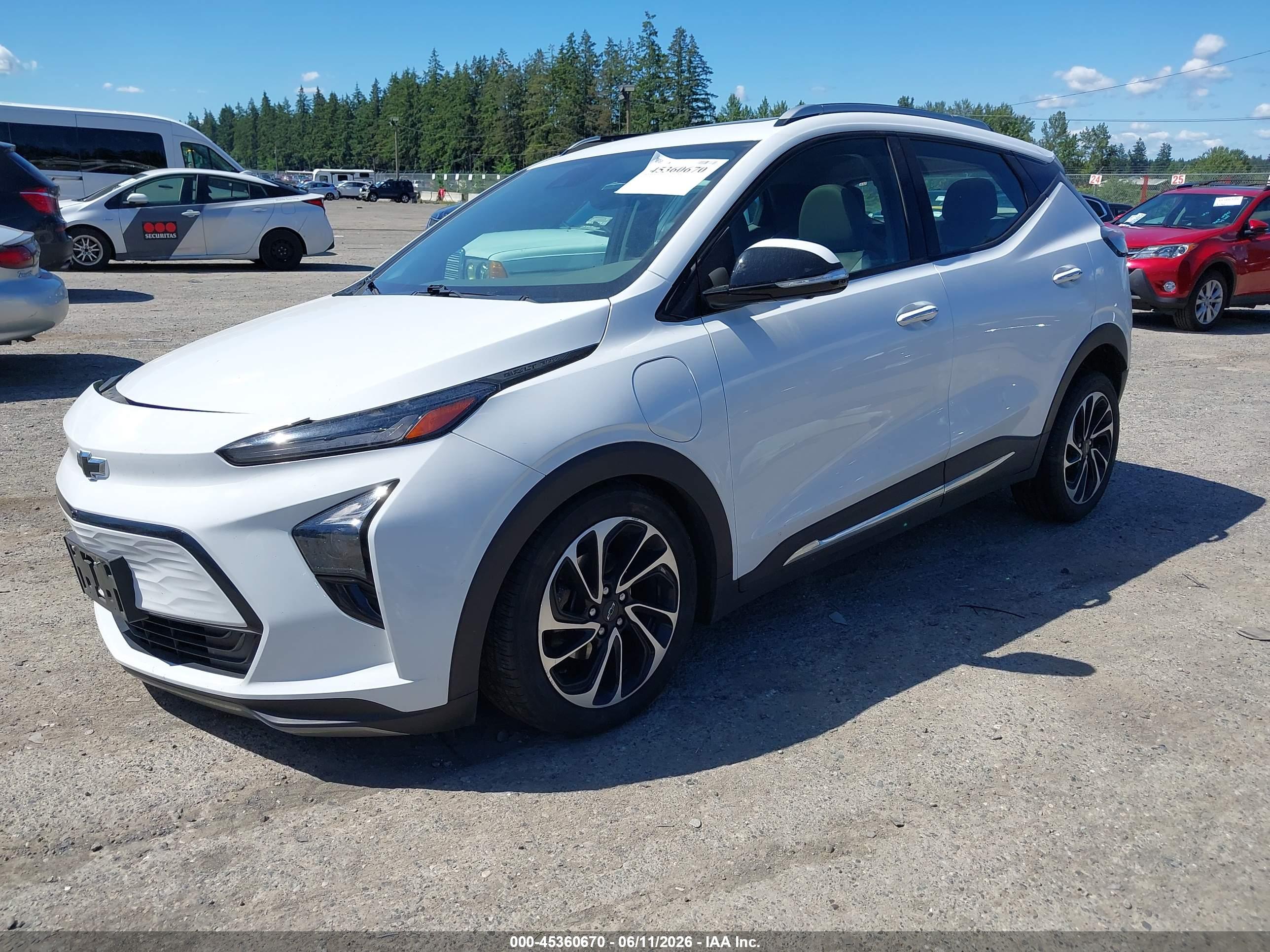 CHEVROLET BOLT image 2