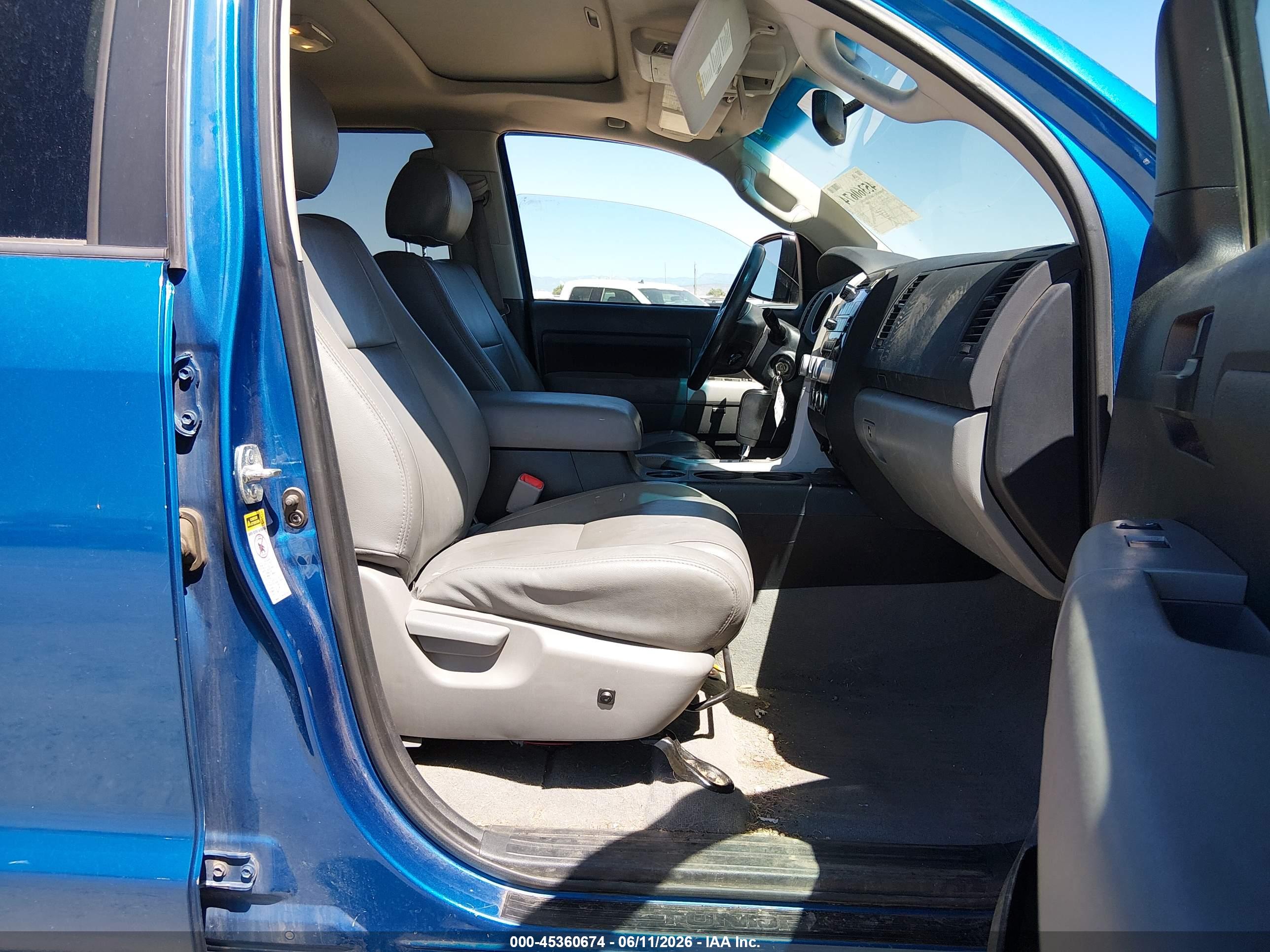 TOYOTA TUNDRA image 5
