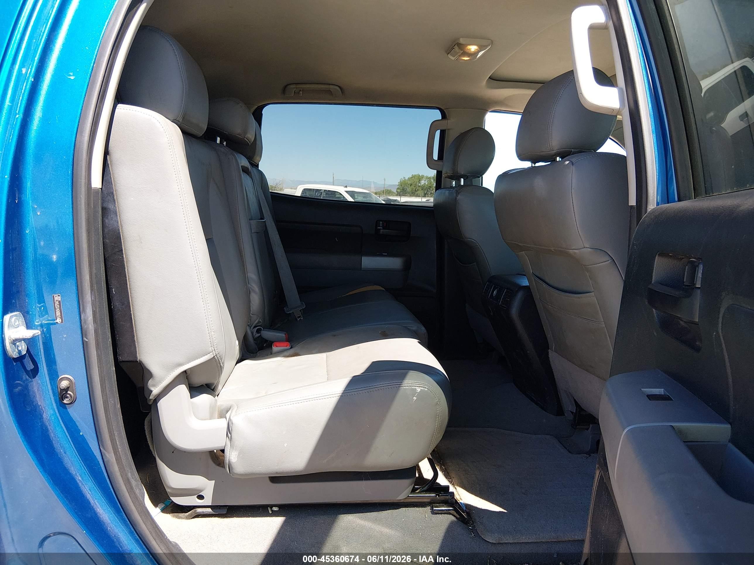 TOYOTA TUNDRA image 8