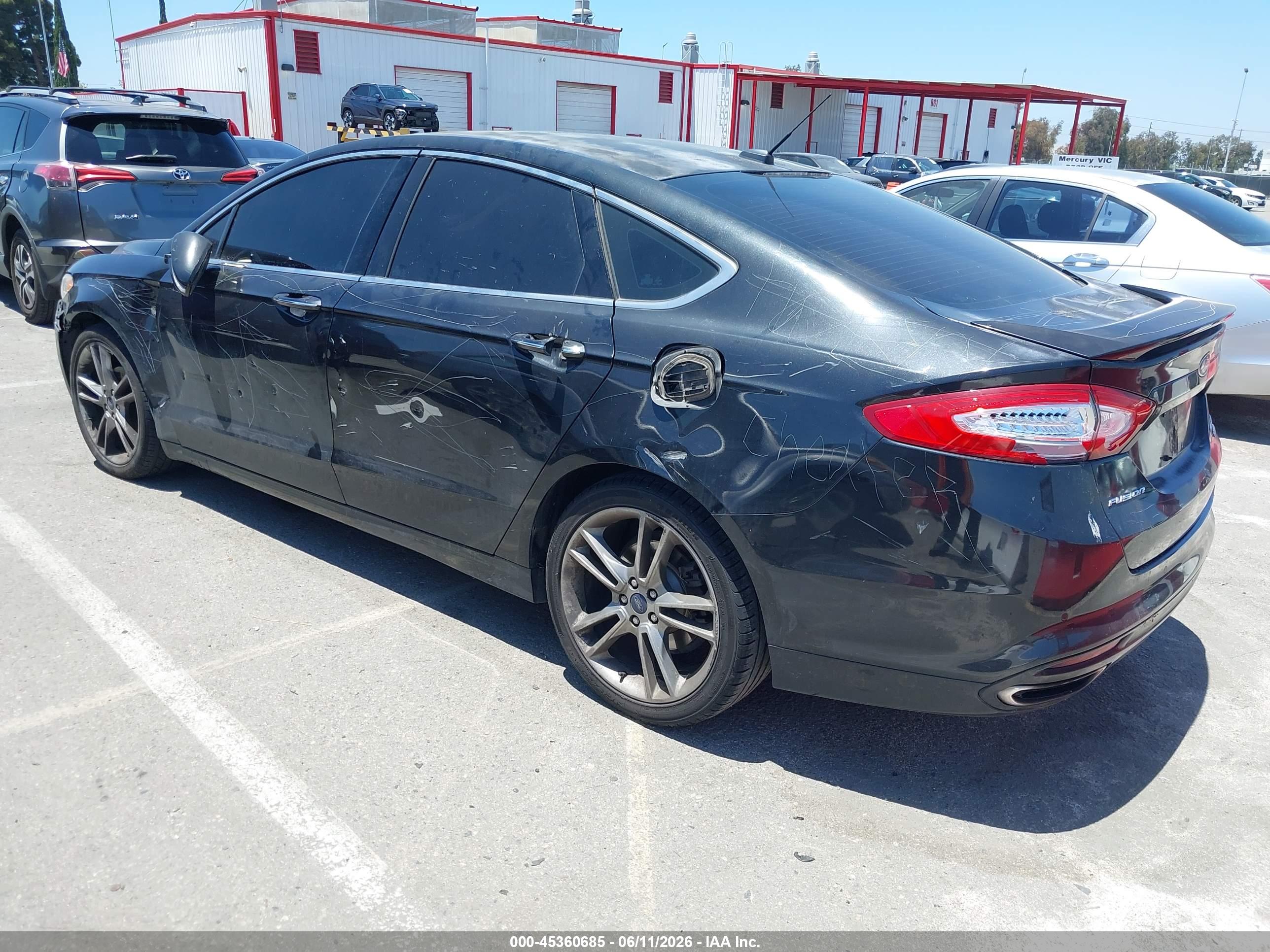 FORD FUSION image 3