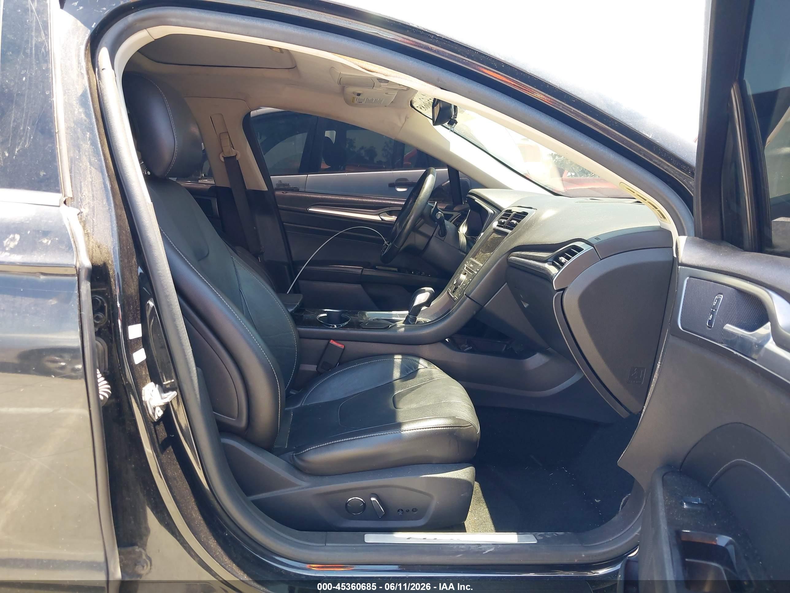 FORD FUSION image 5