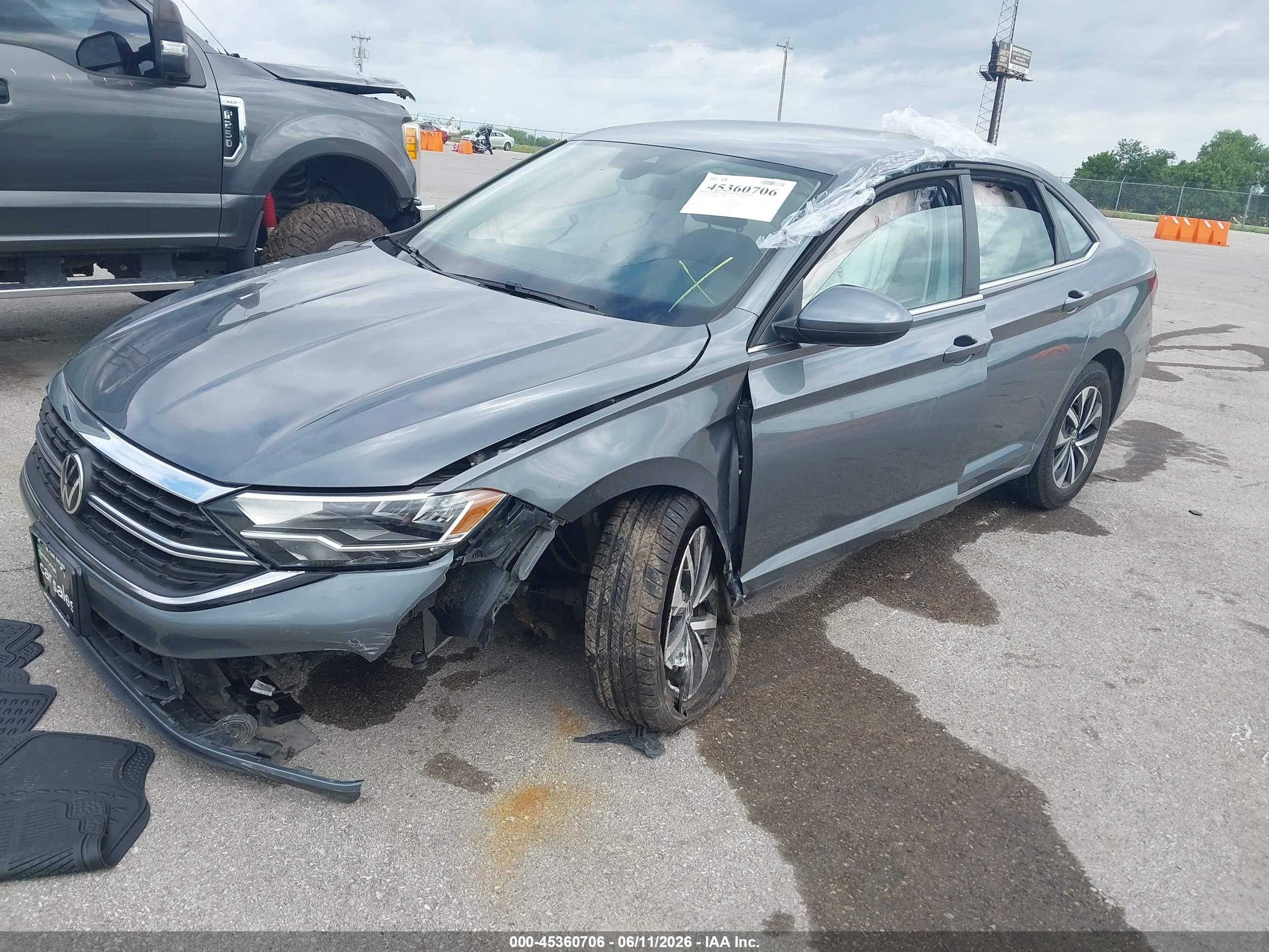 VOLKSWAGEN JETTA image 2