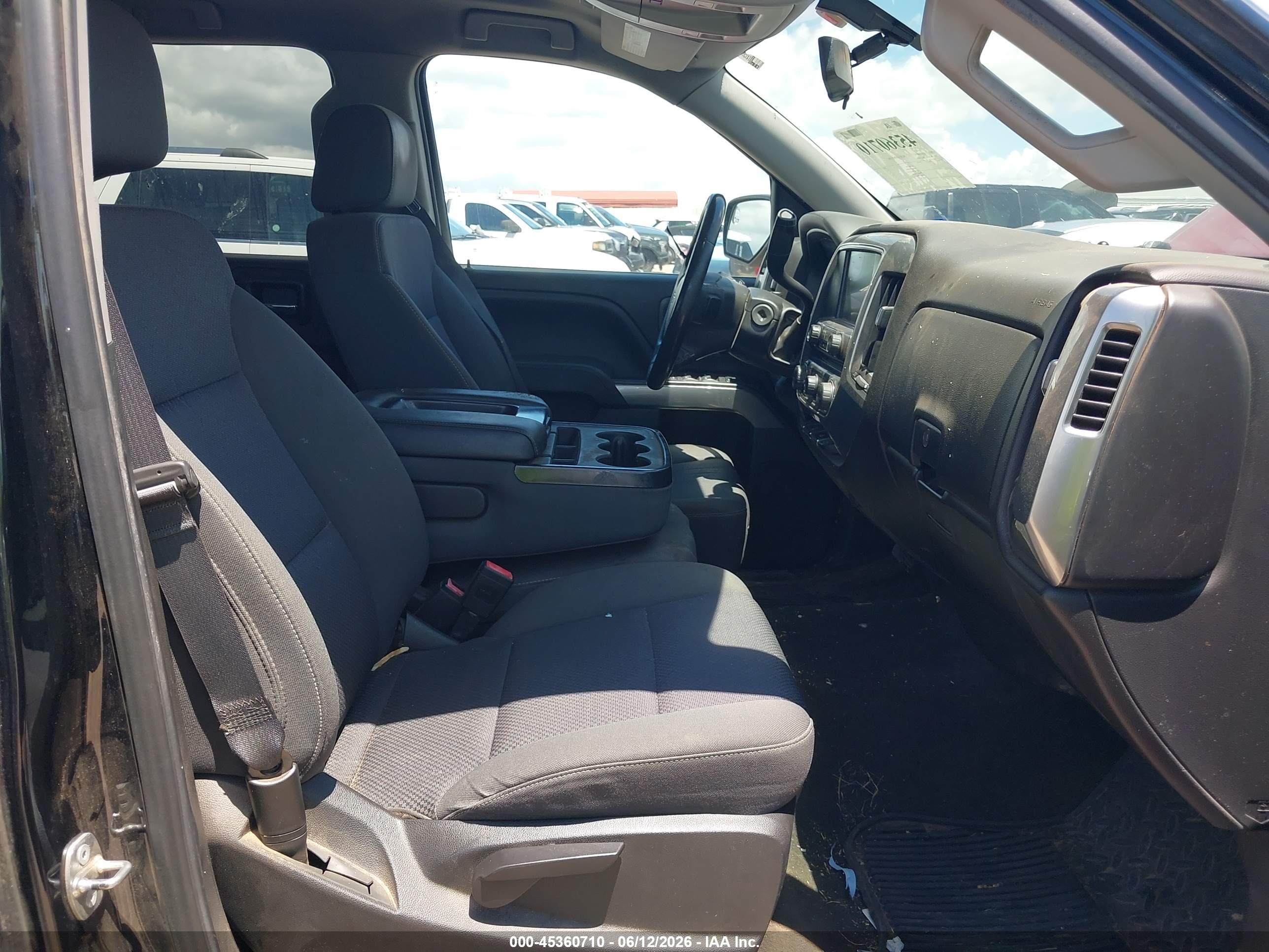 CHEVROLET SILVERADO image 5