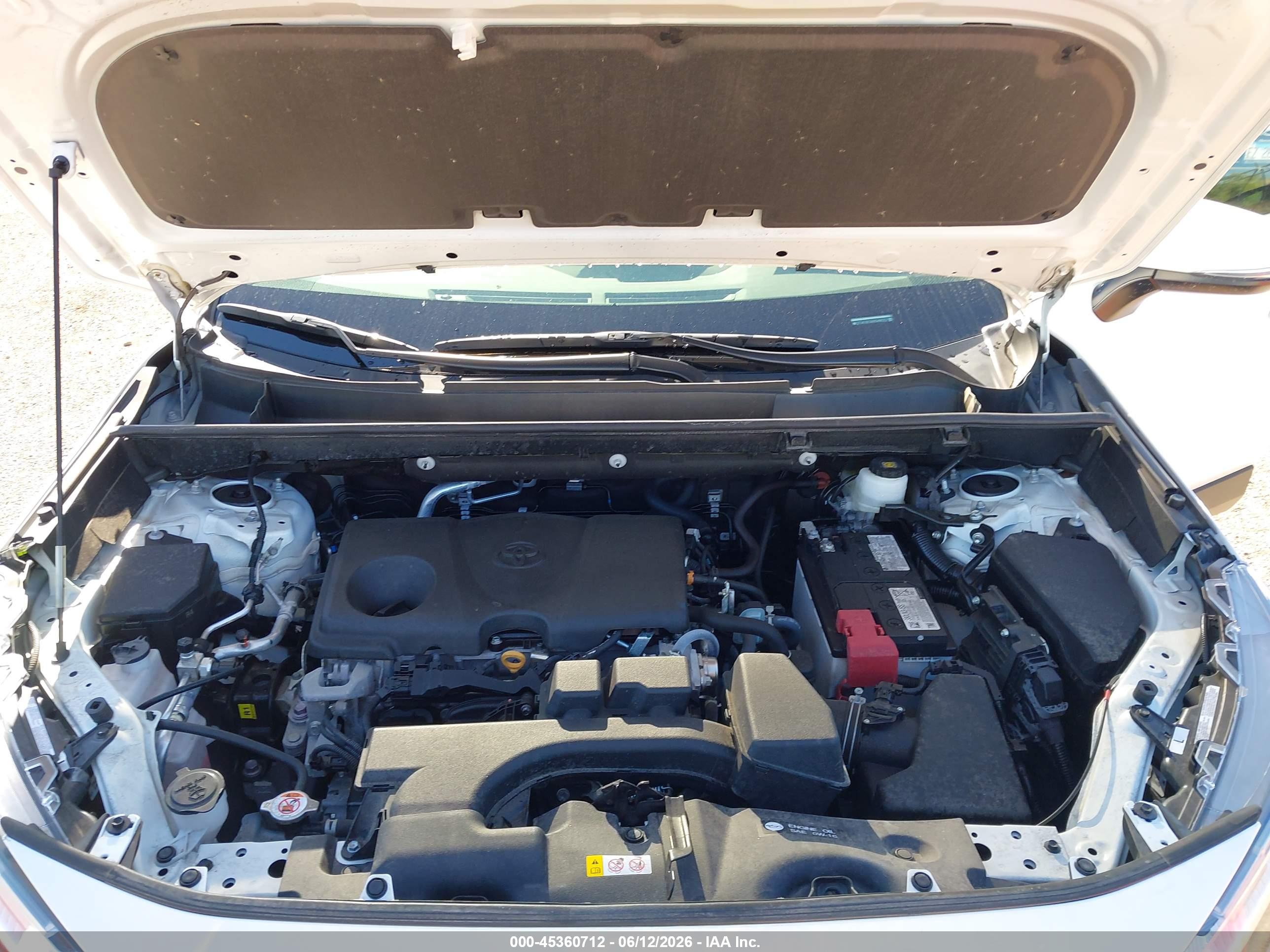 TOYOTA RAV4 image 10
