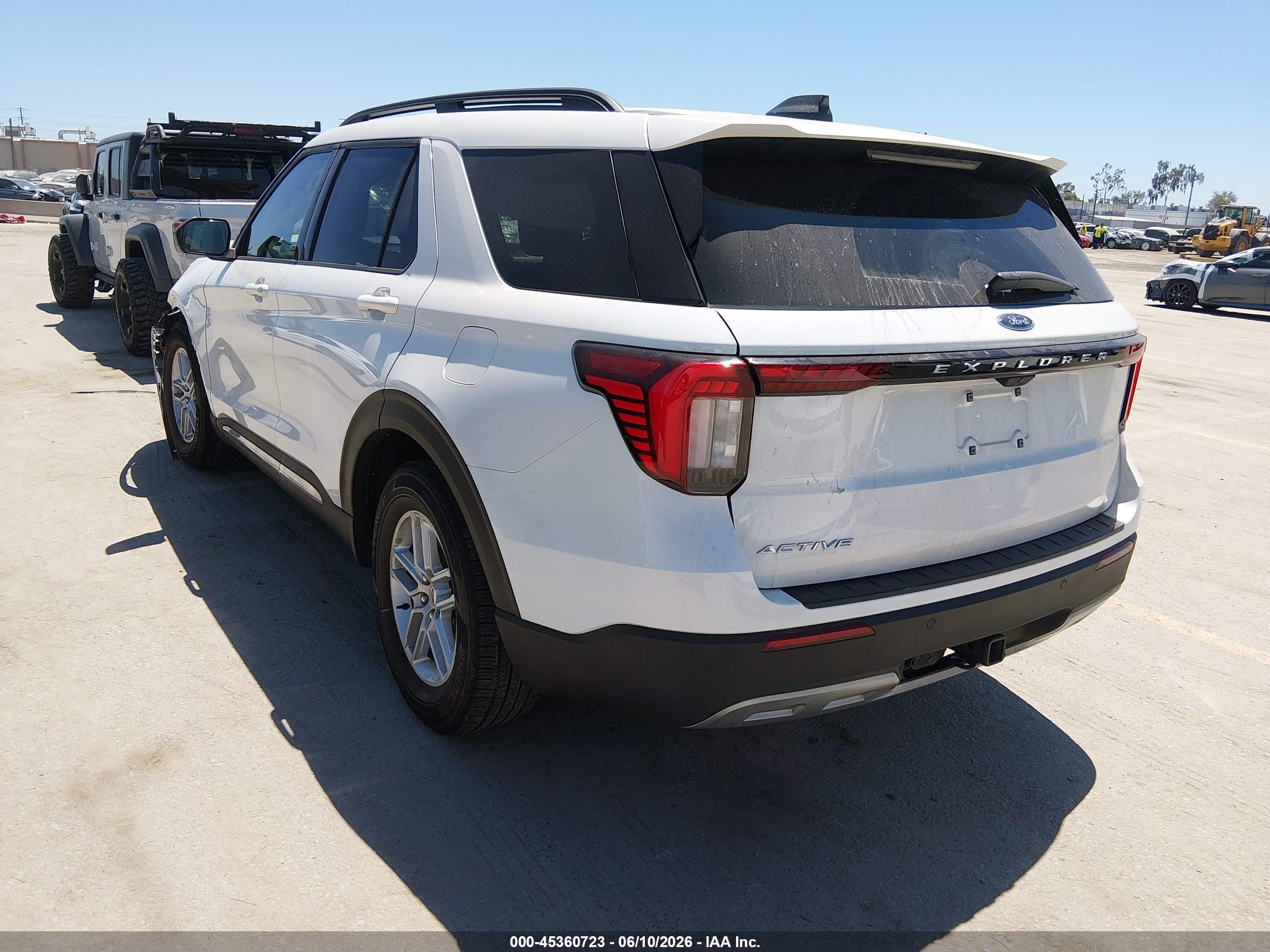 FORD EXPLORER image 3
