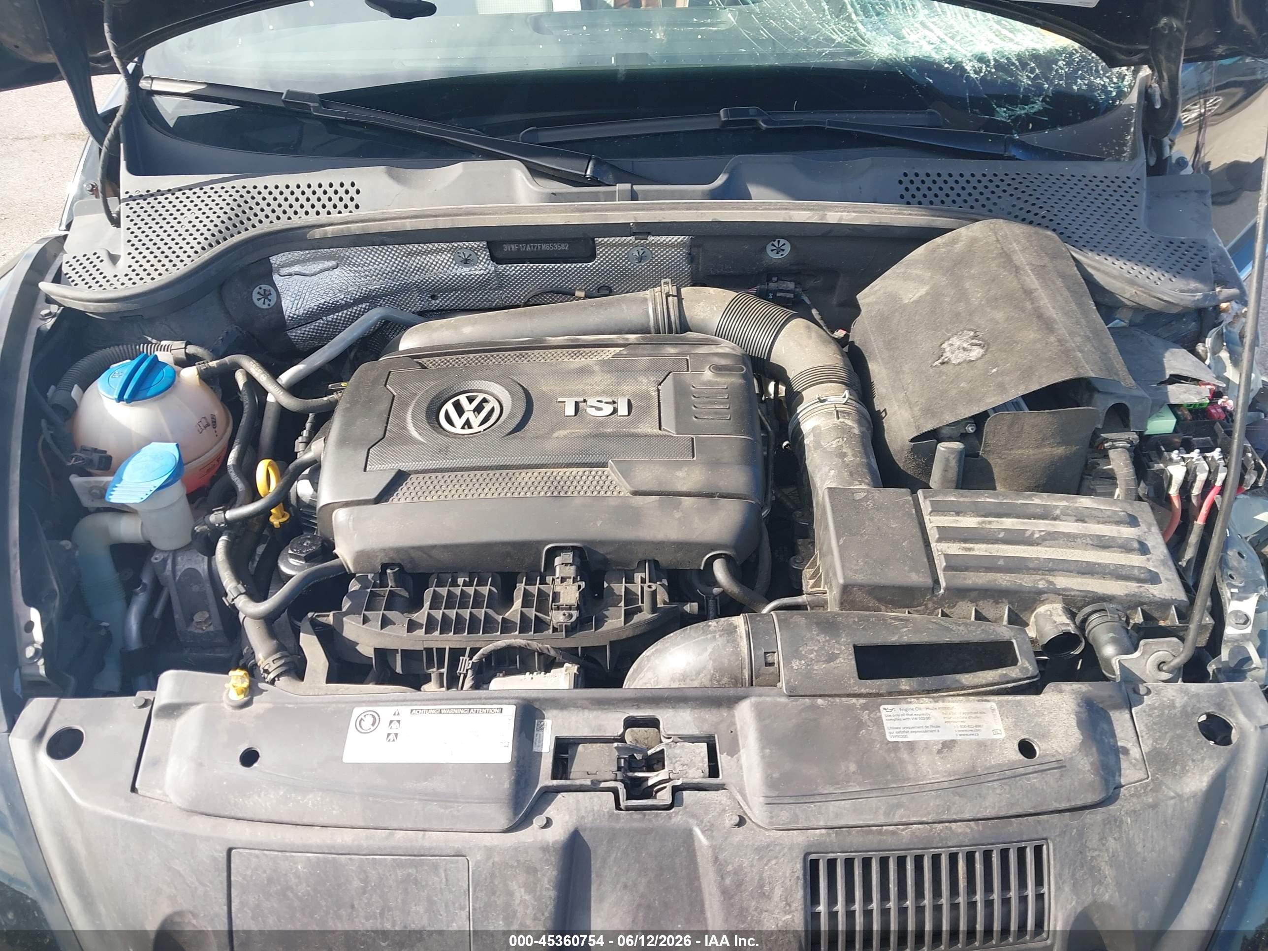 VOLKSWAGEN BEETLE image 10