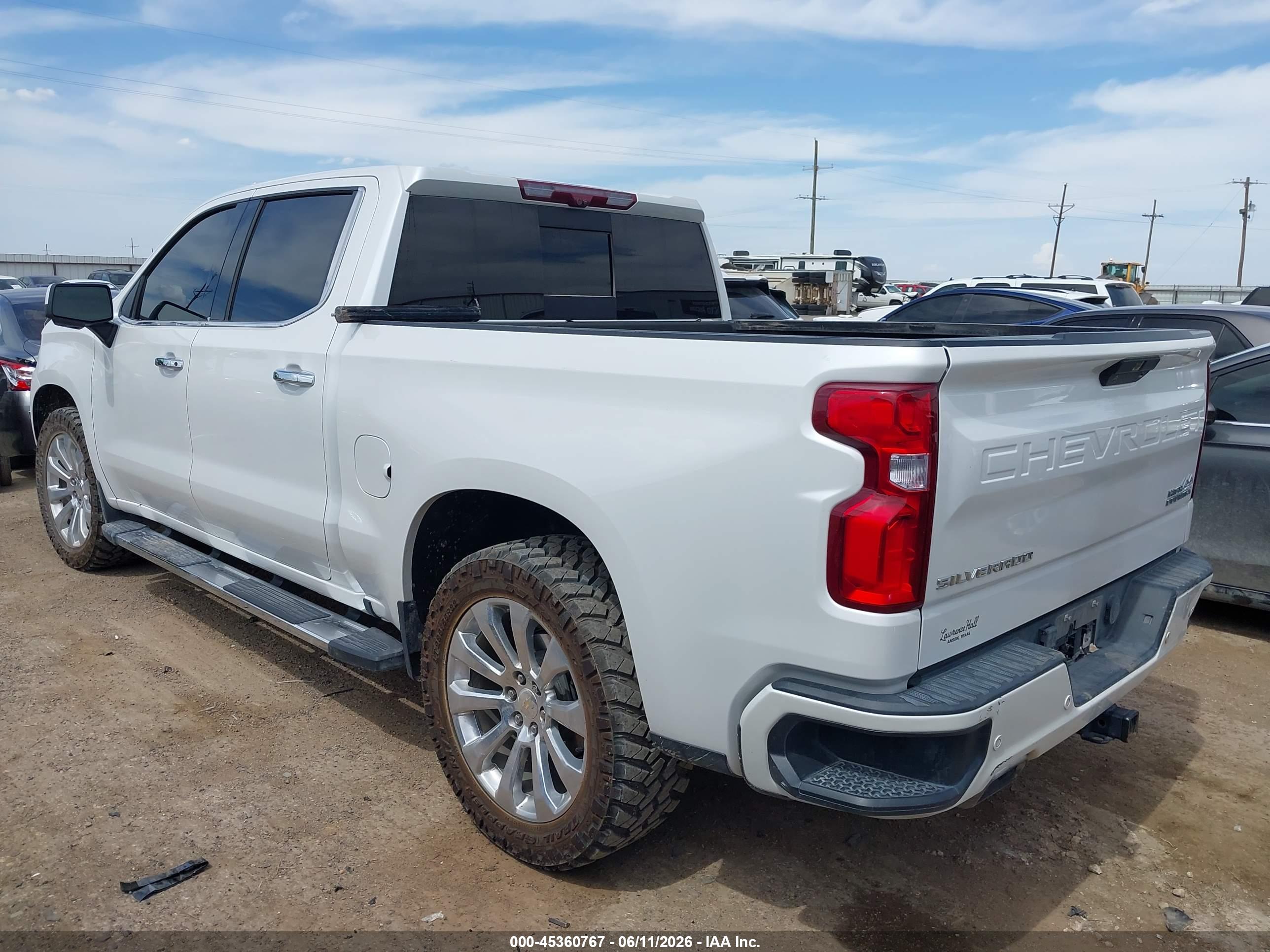 CHEVROLET SILVERADO image 3