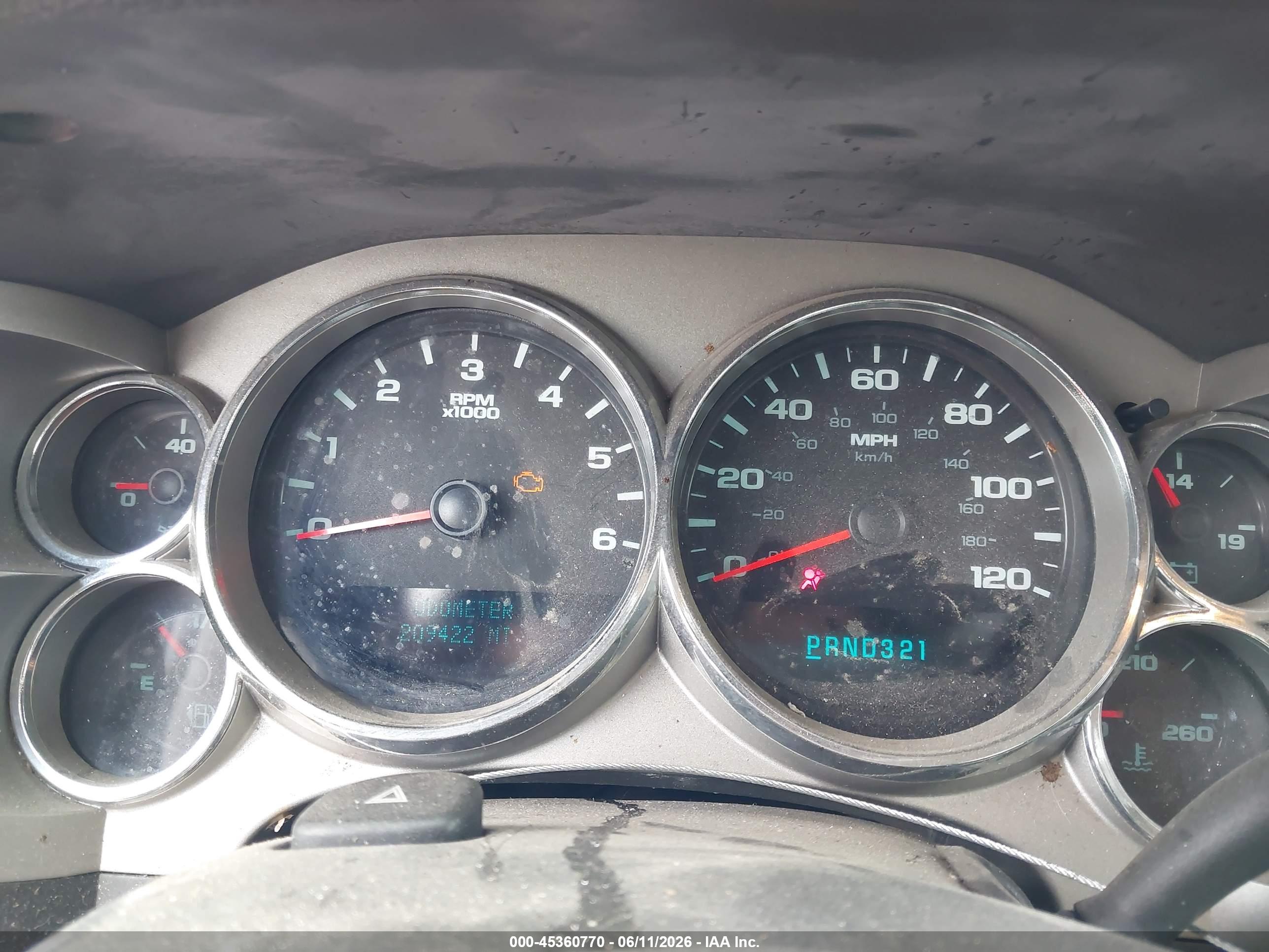 CHEVROLET SILVERADO image 7