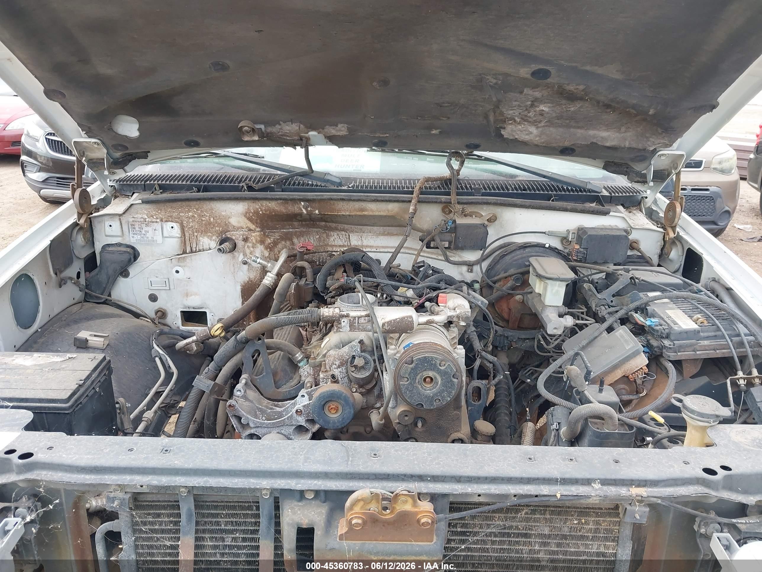CHEVROLET TAHOE image 10