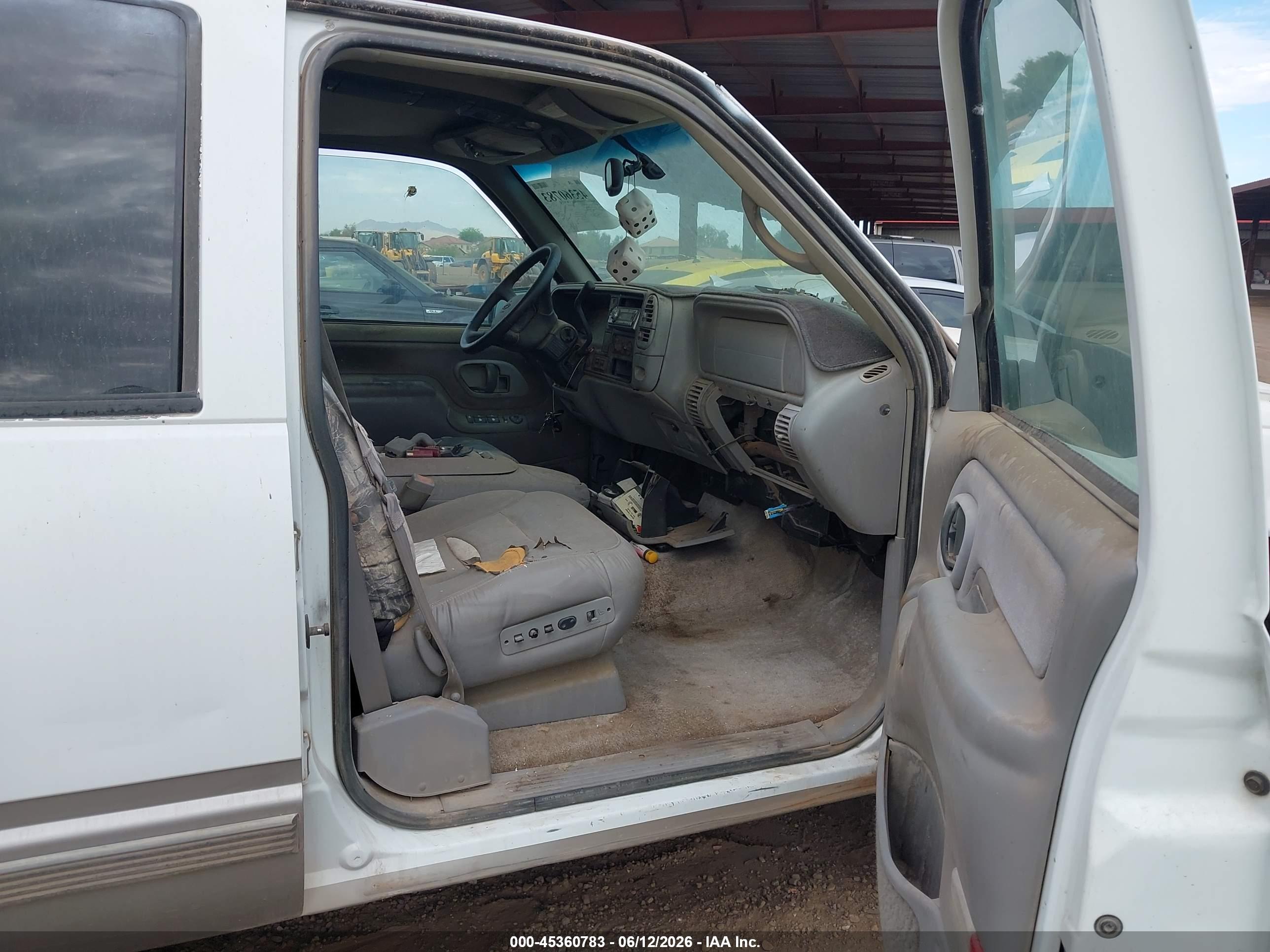 CHEVROLET TAHOE image 5