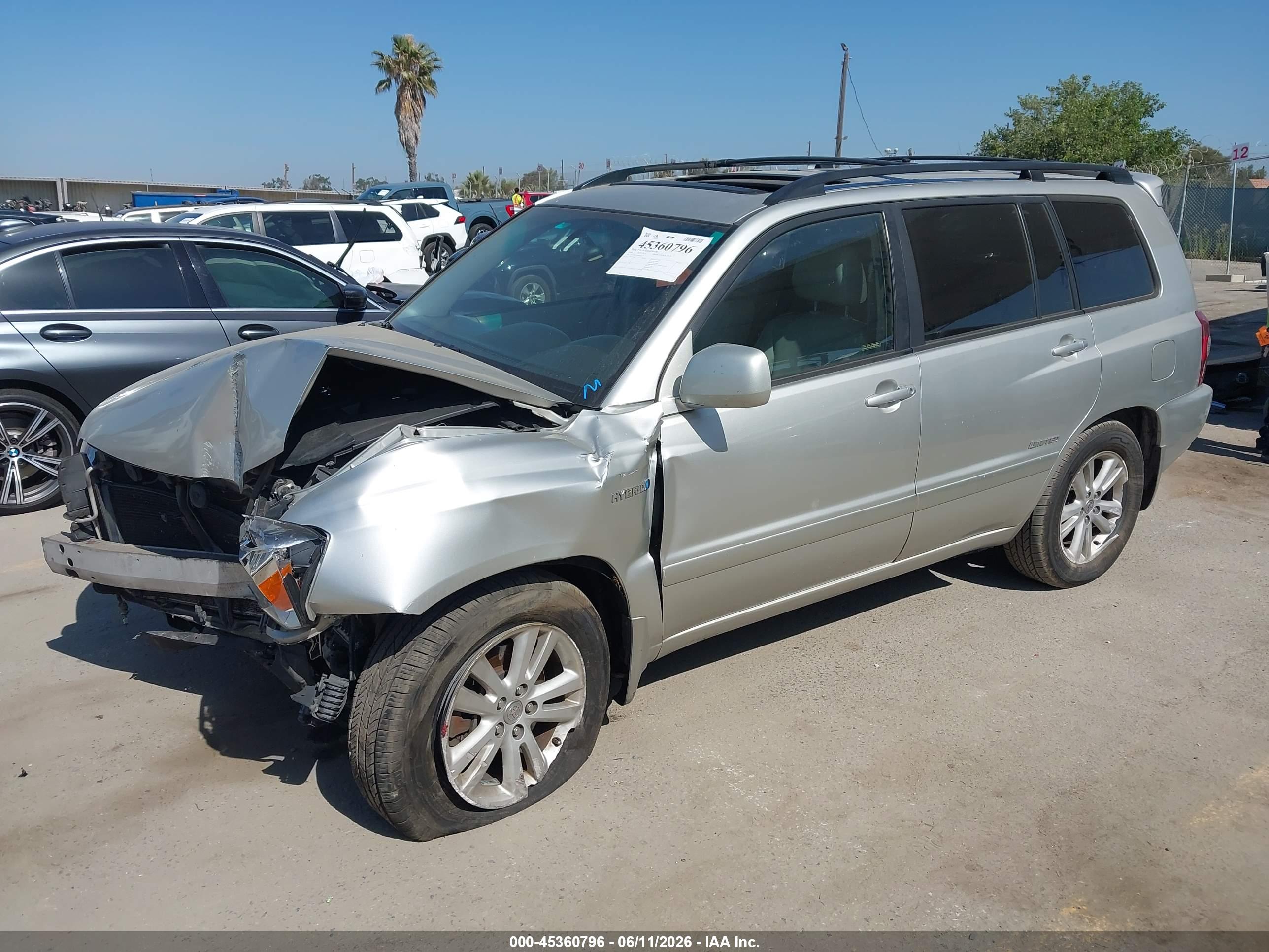 TOYOTA HIGHLANDER image 2