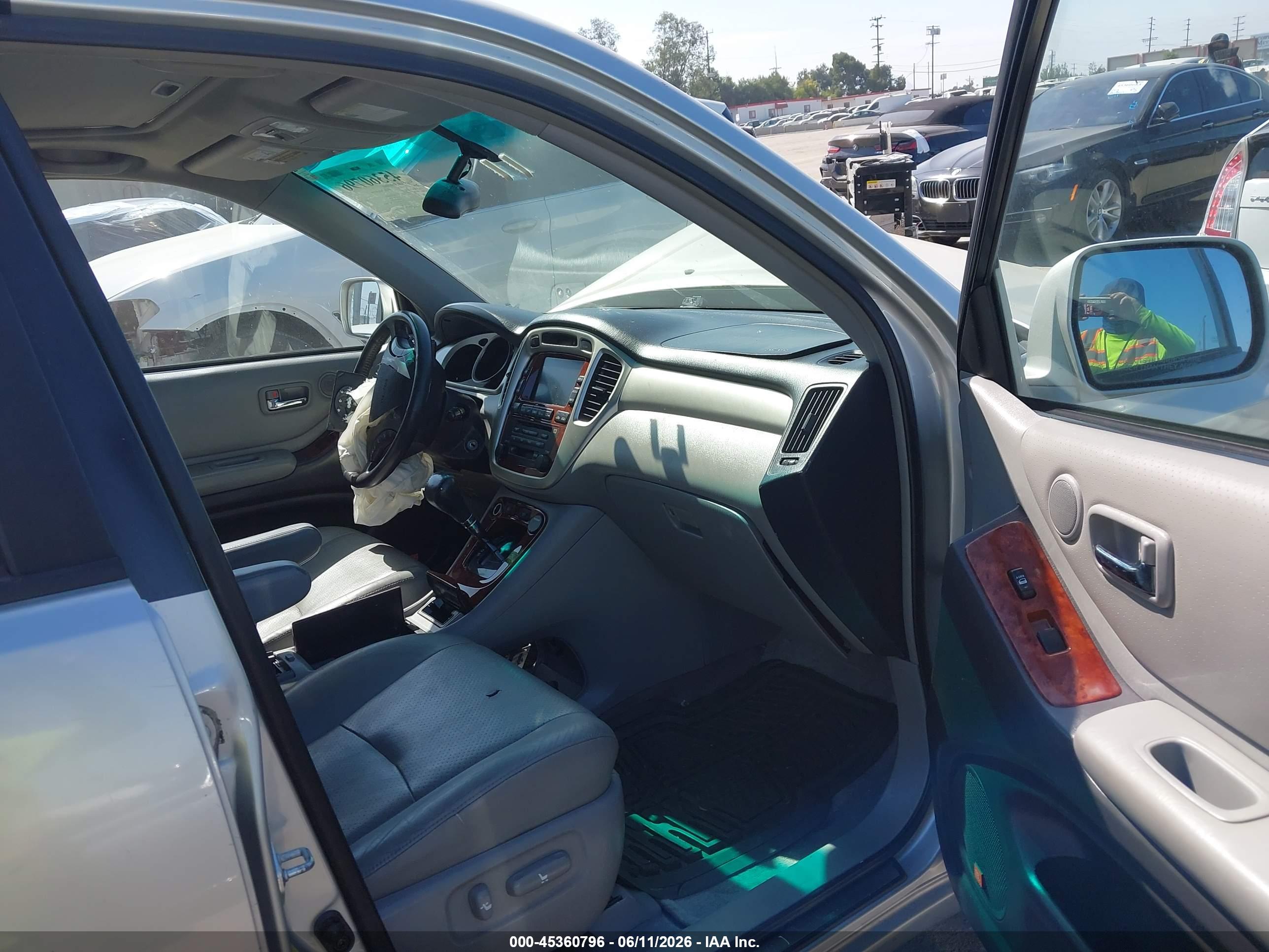 TOYOTA HIGHLANDER image 5