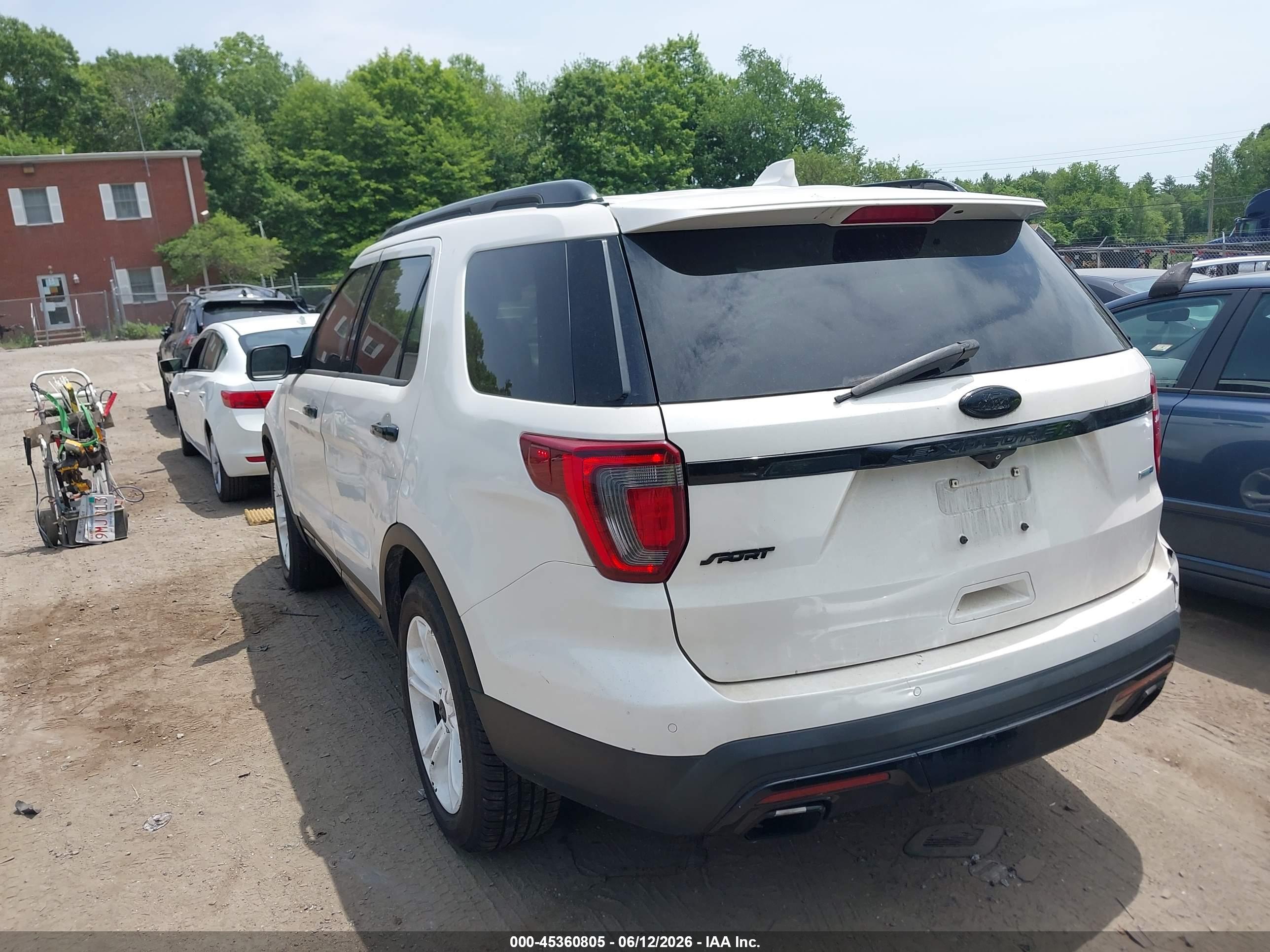 FORD EXPLORER image 3