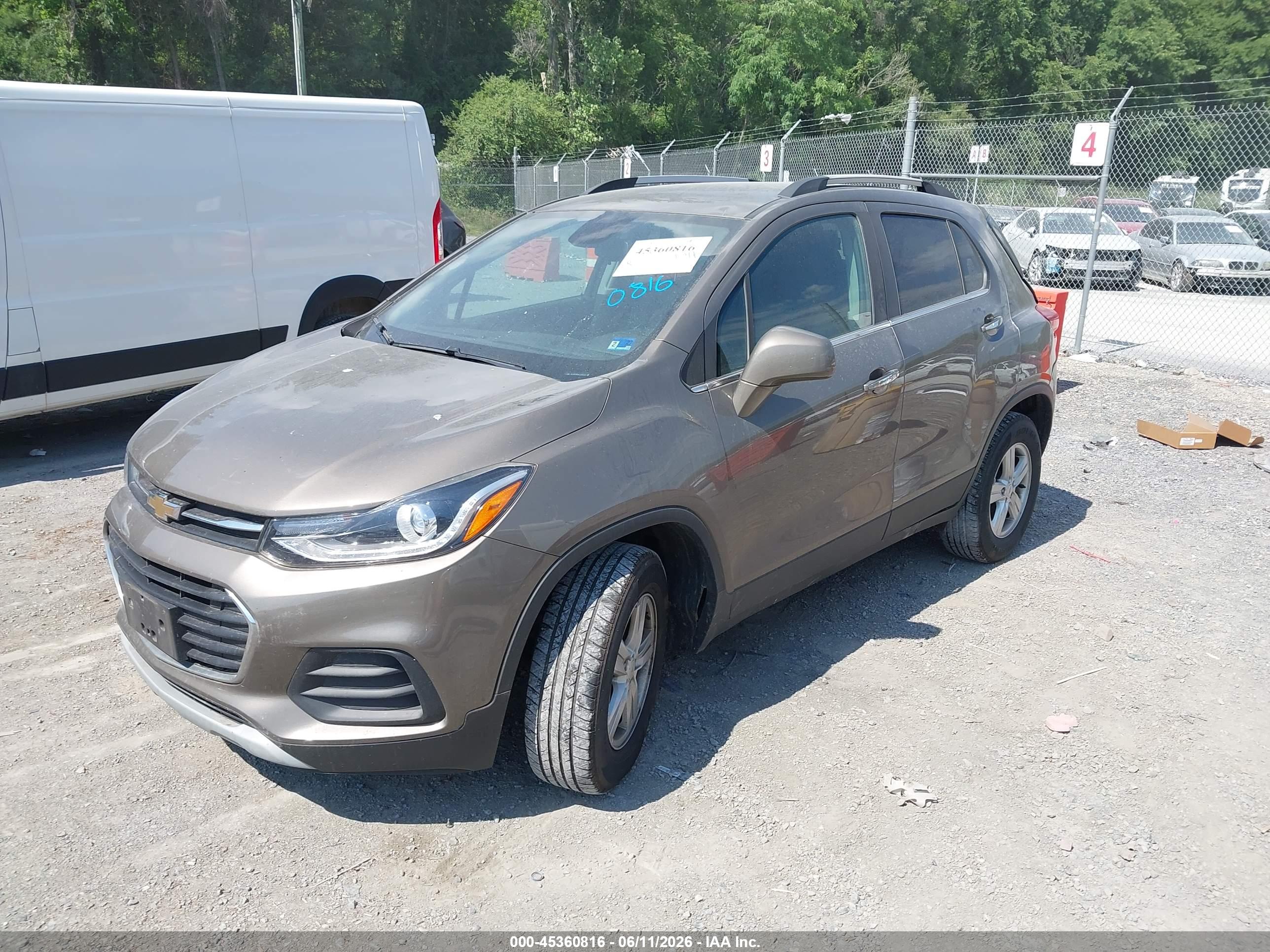 CHEVROLET TRAX image 2