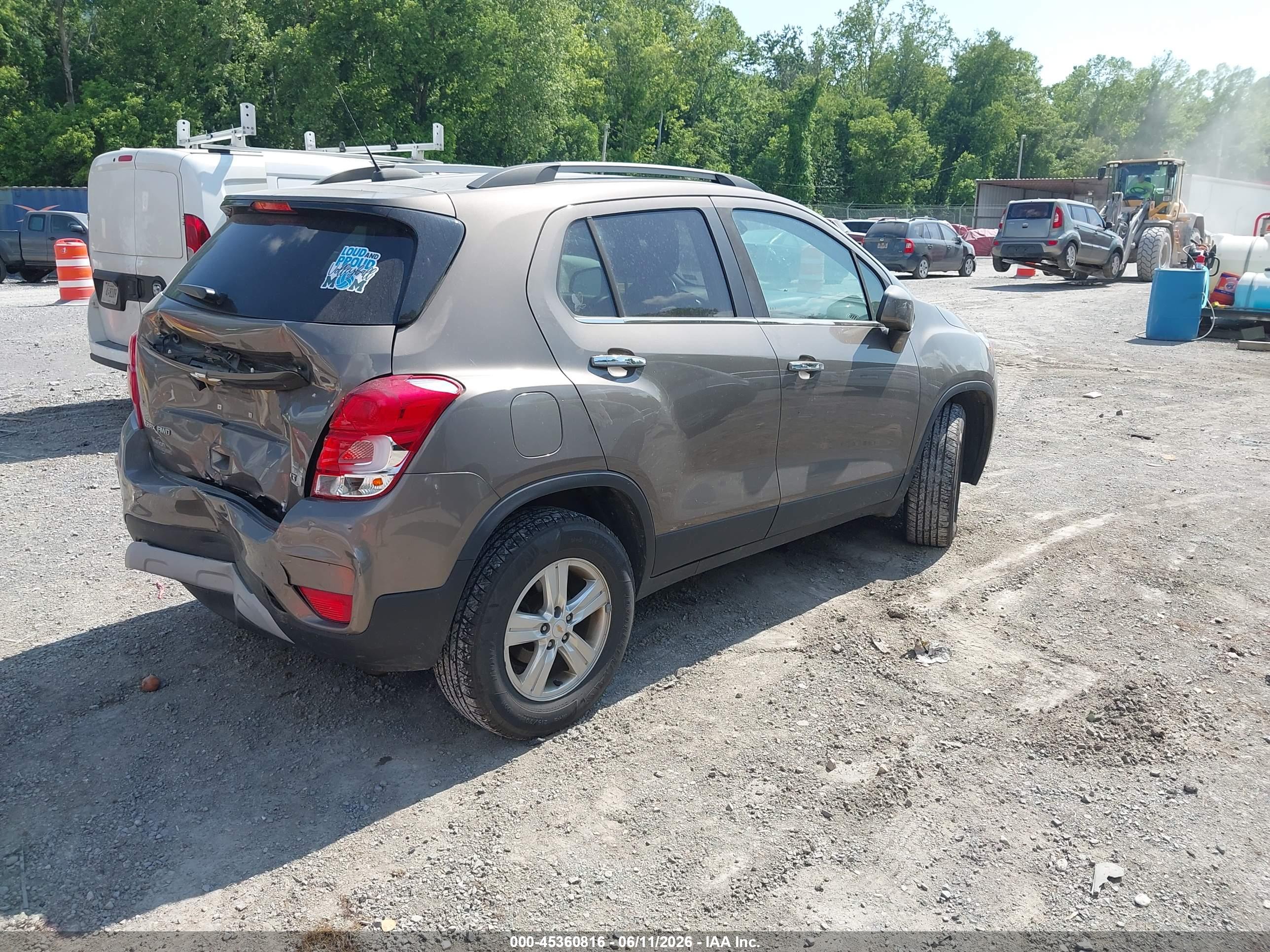 CHEVROLET TRAX image 4
