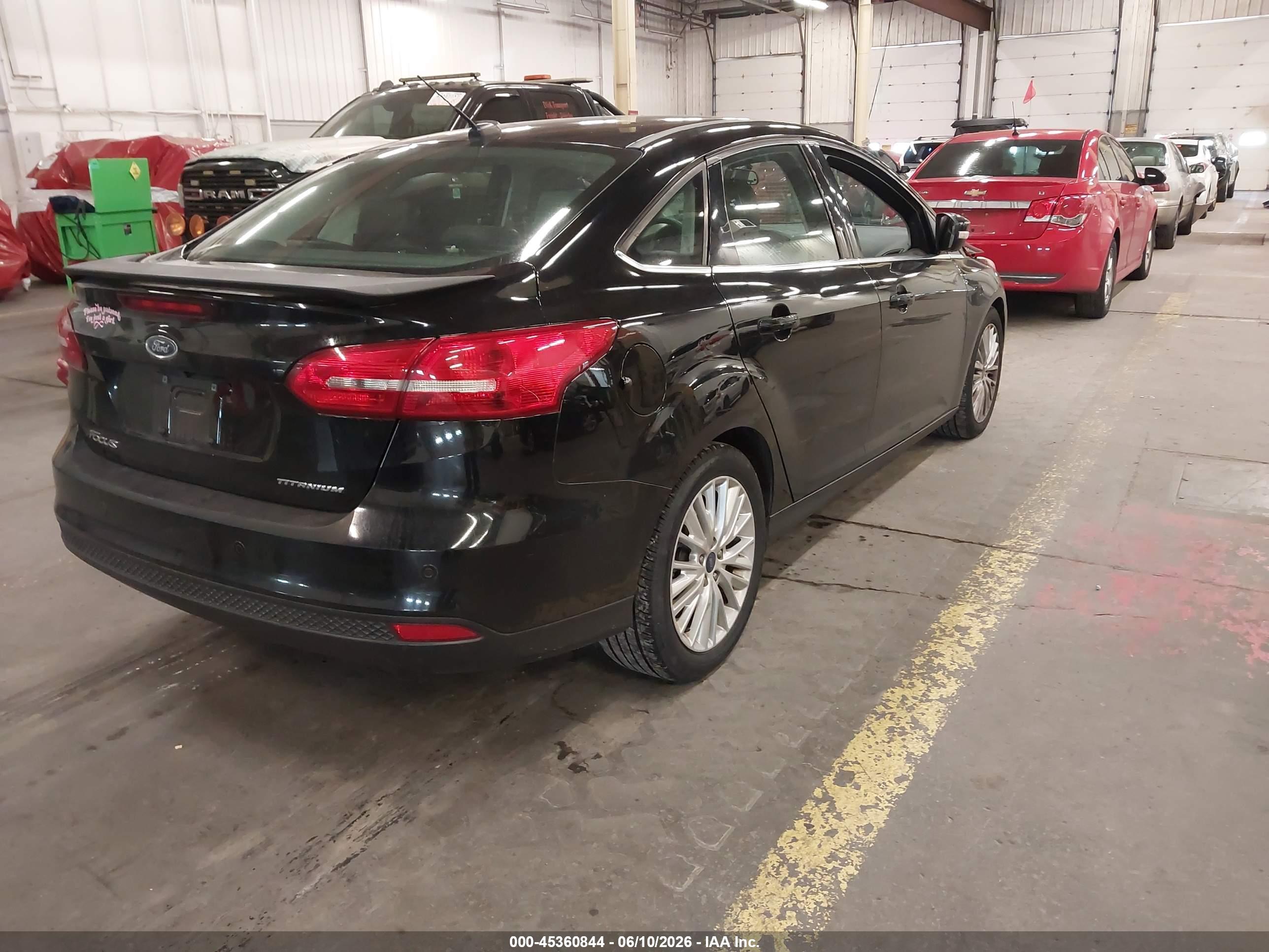 FORD FOCUS image 4