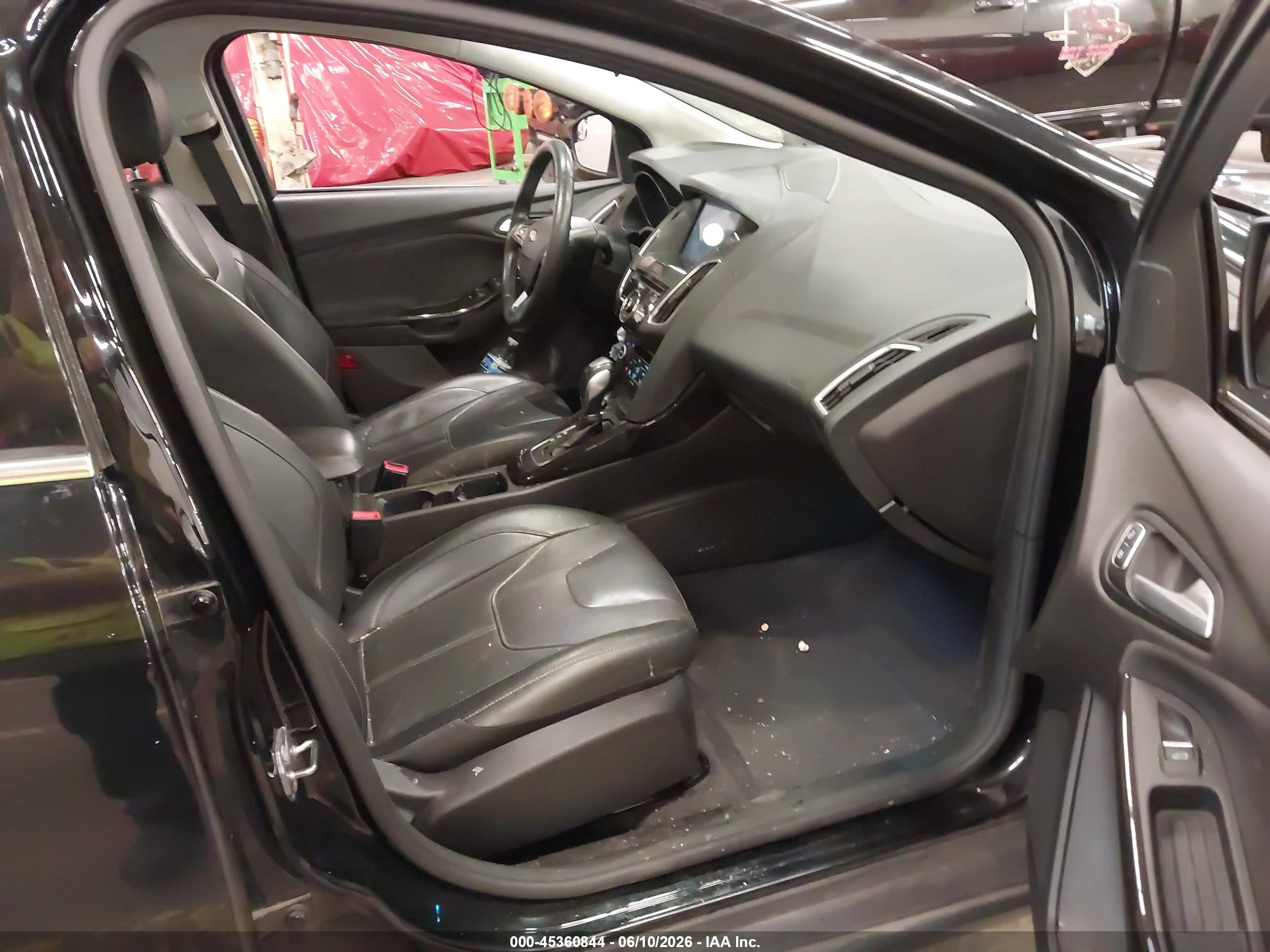 FORD FOCUS image 5