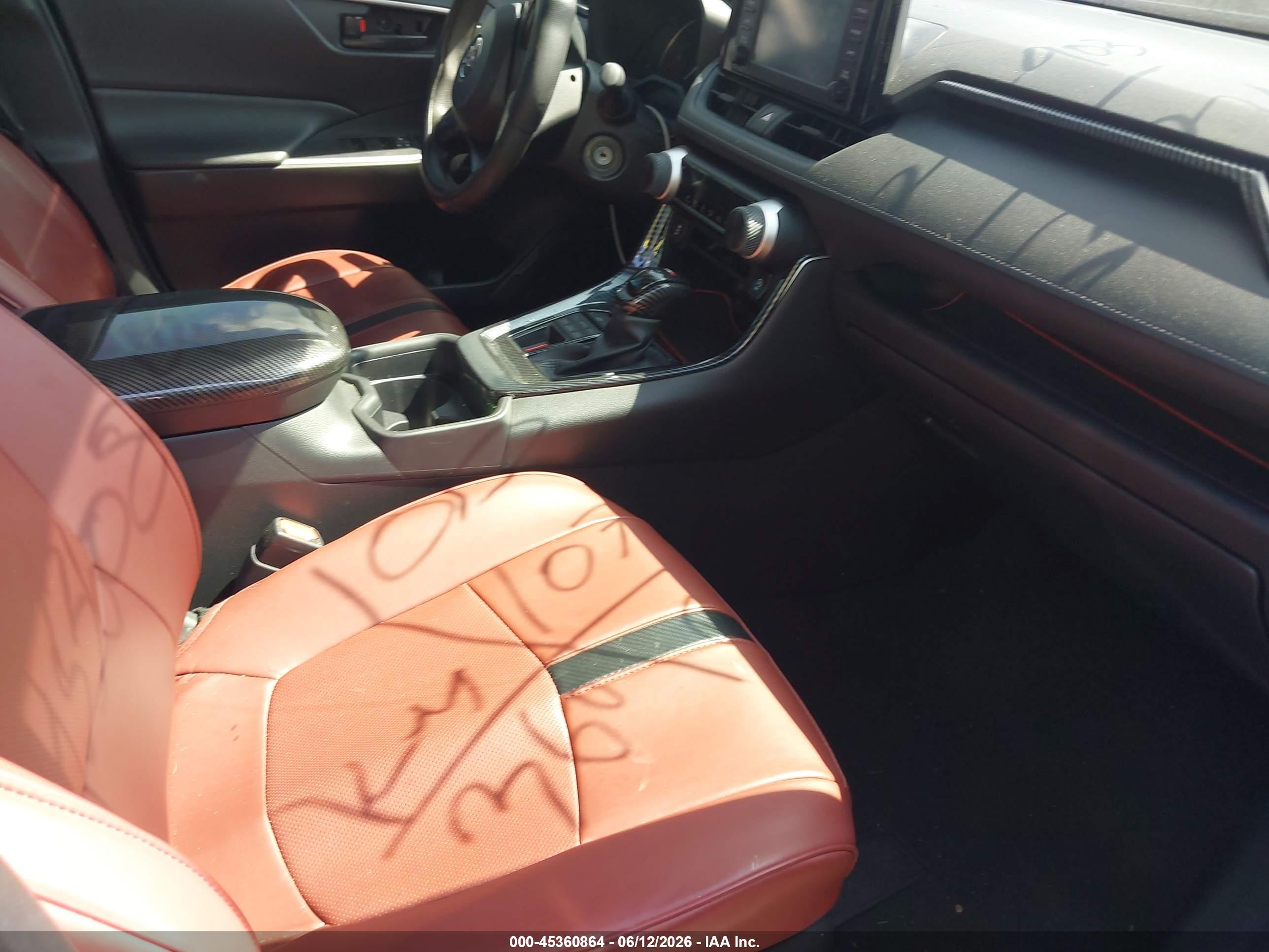 TOYOTA RAV4 image 5