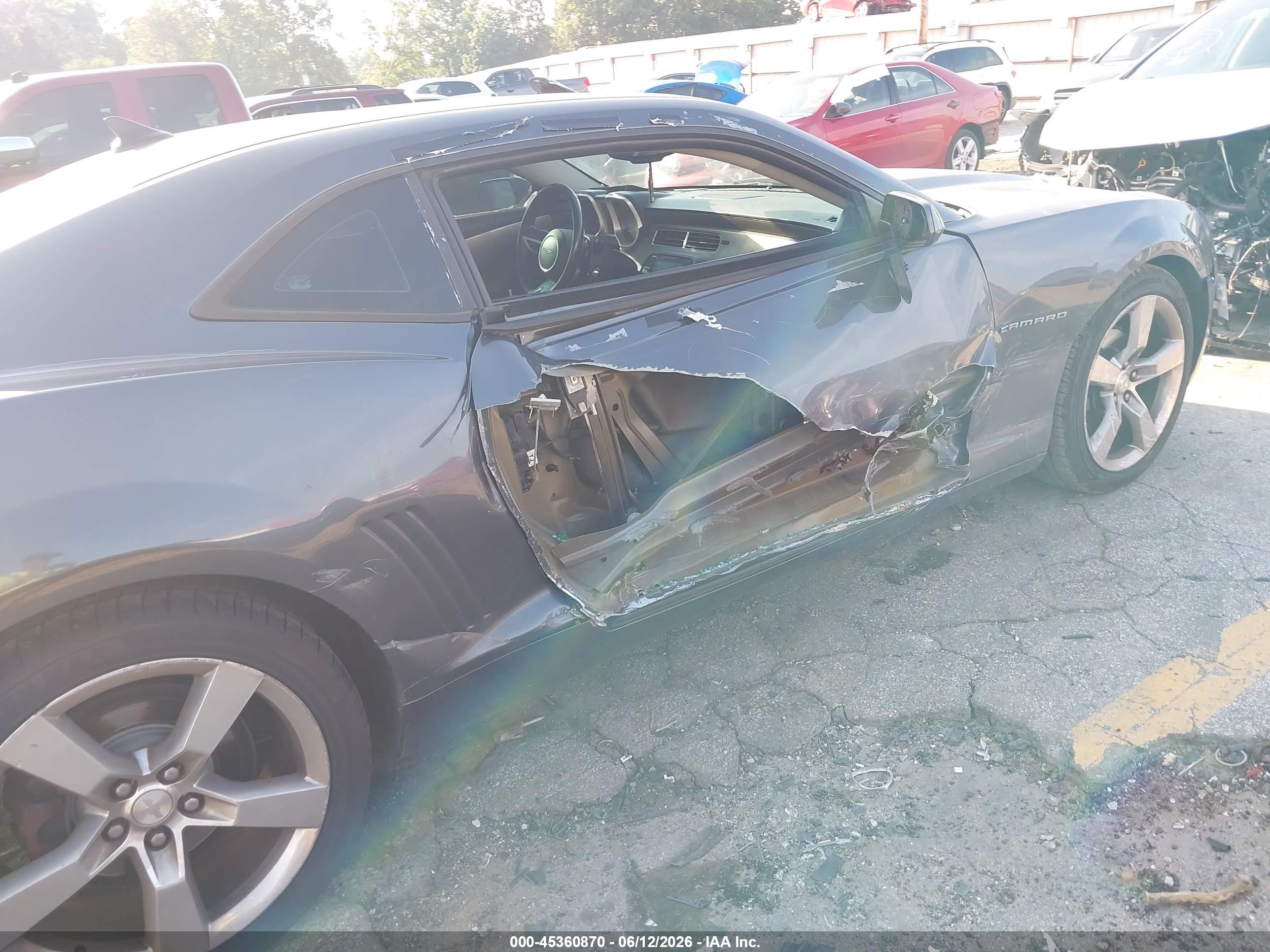 CHEVROLET CAMARO image 6