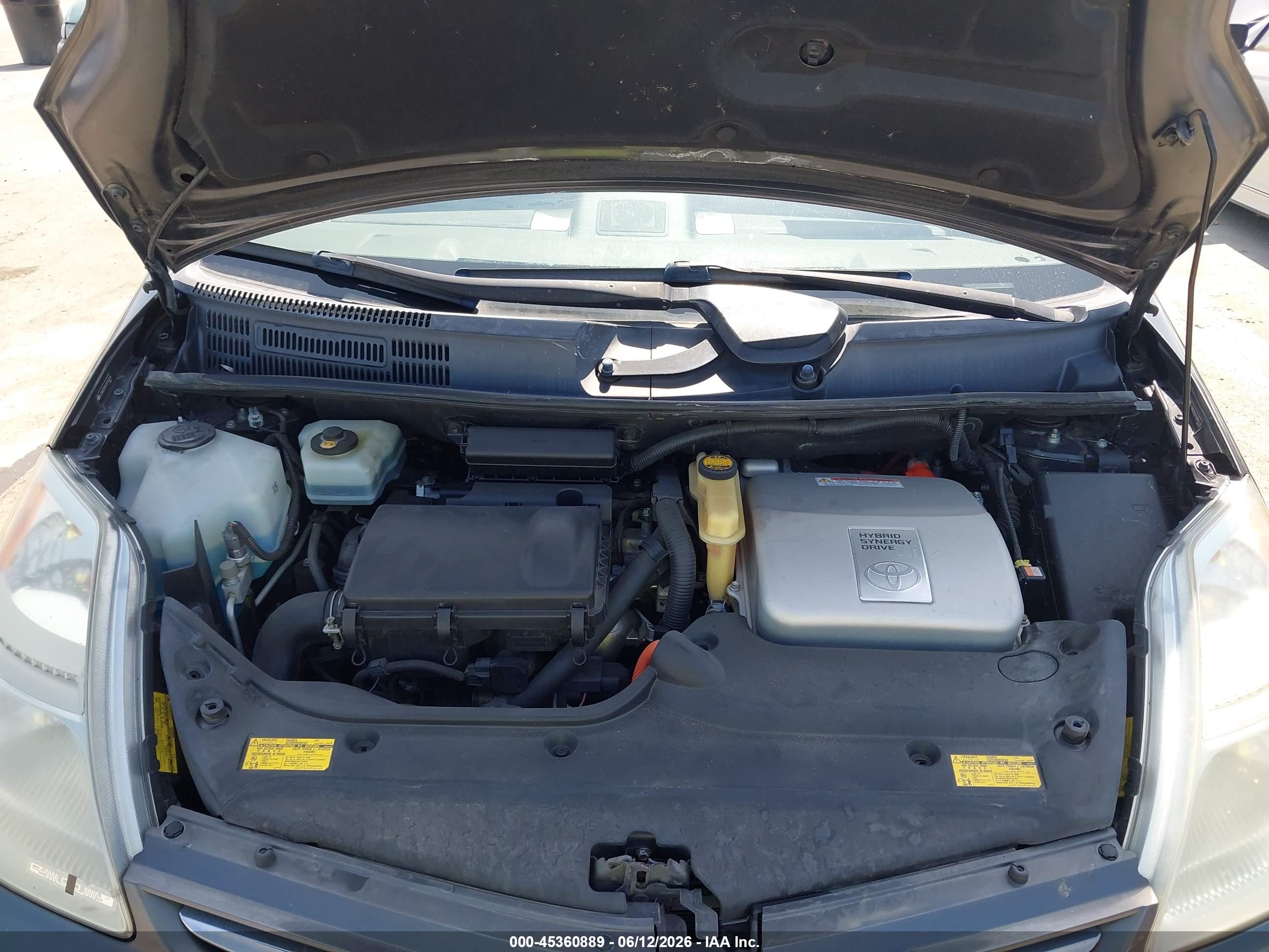 TOYOTA PRIUS image 10