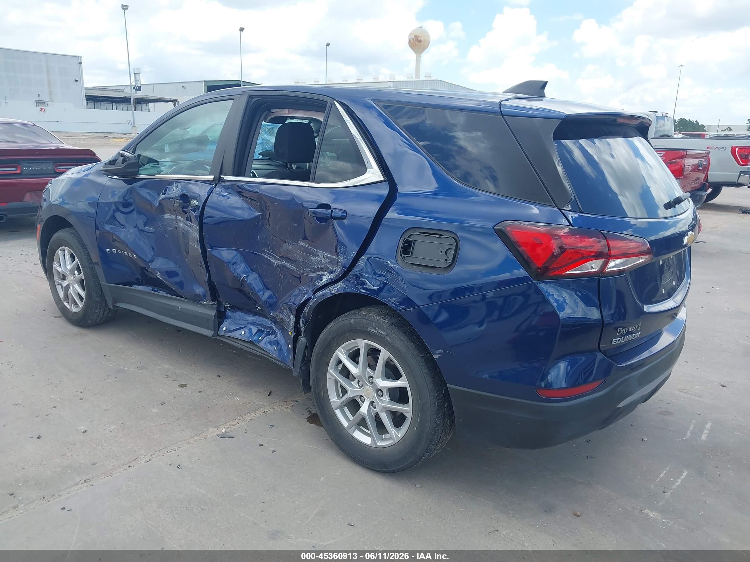 CHEVROLET EQUINOX image 3
