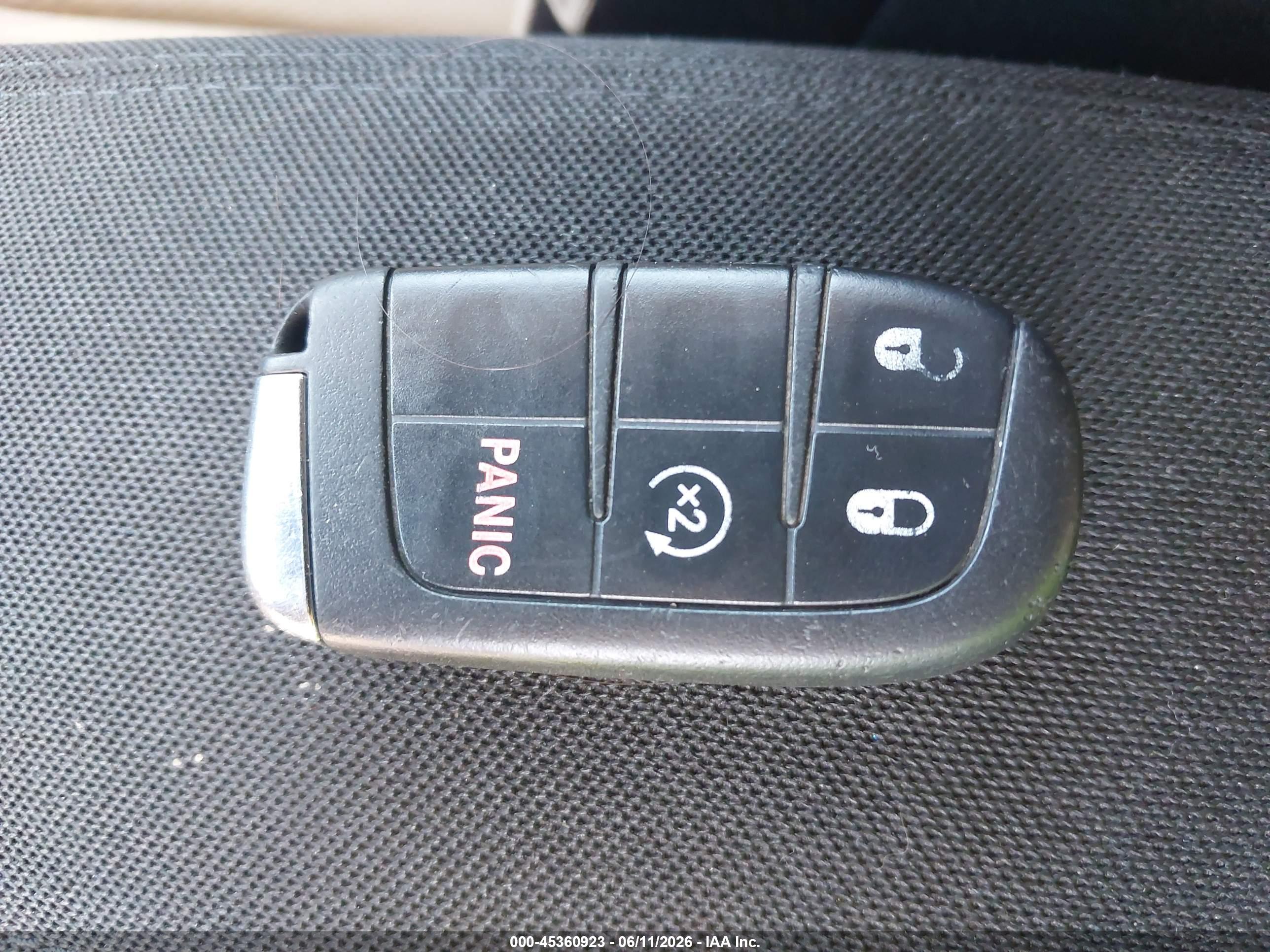 JEEP RENEGADE image 11