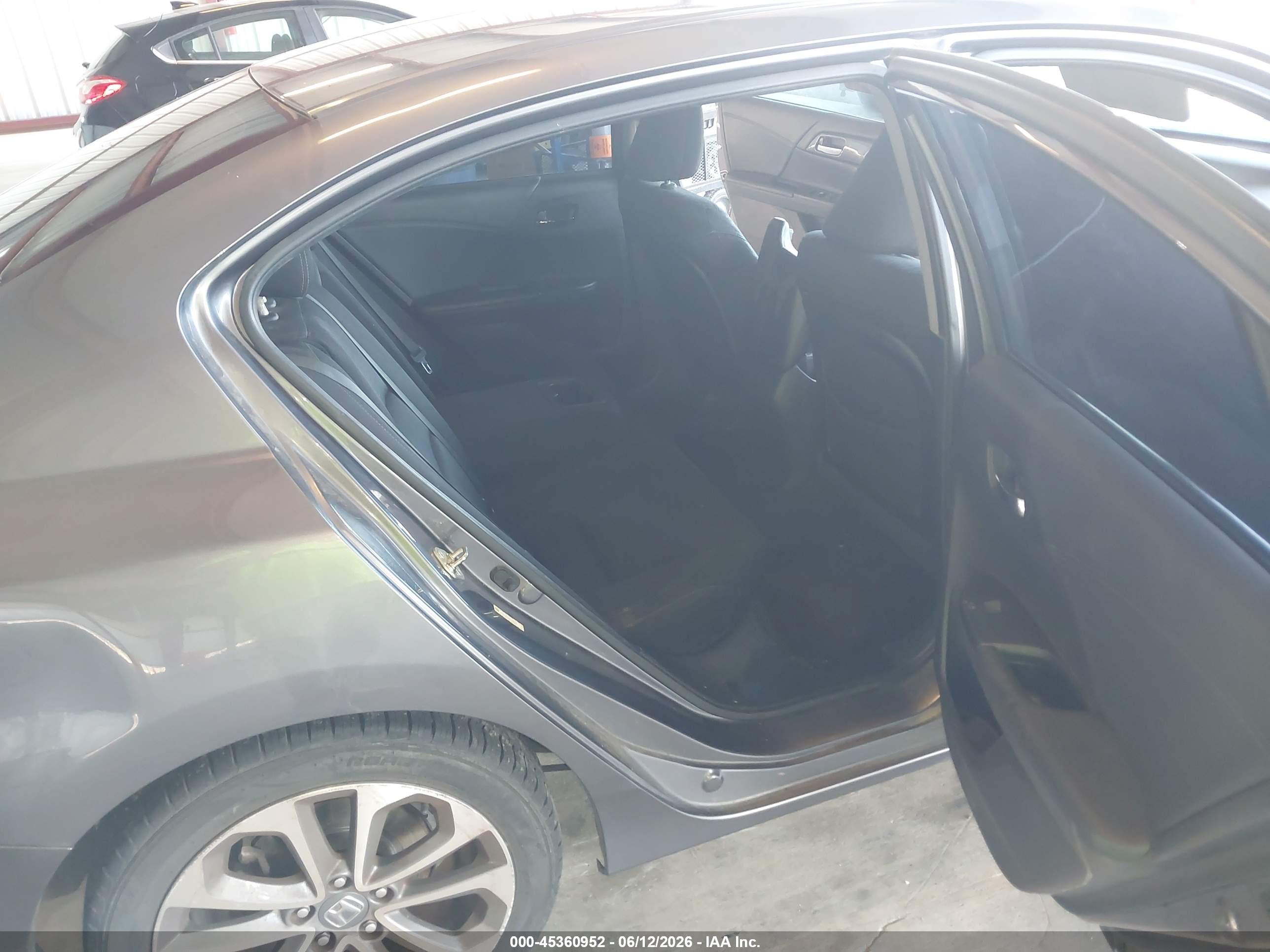 HONDA ACCORD image 8