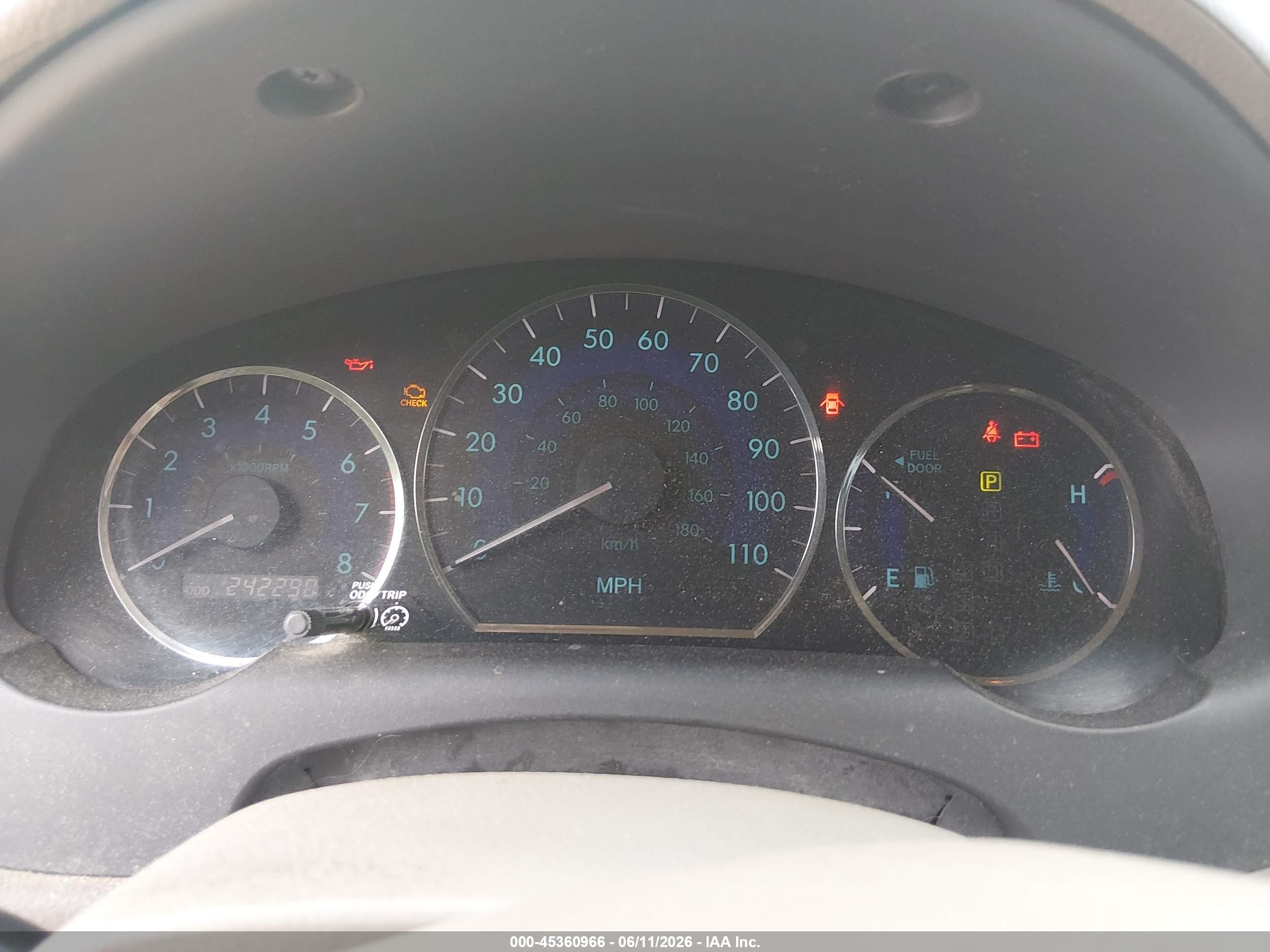 TOYOTA SIENNA image 7