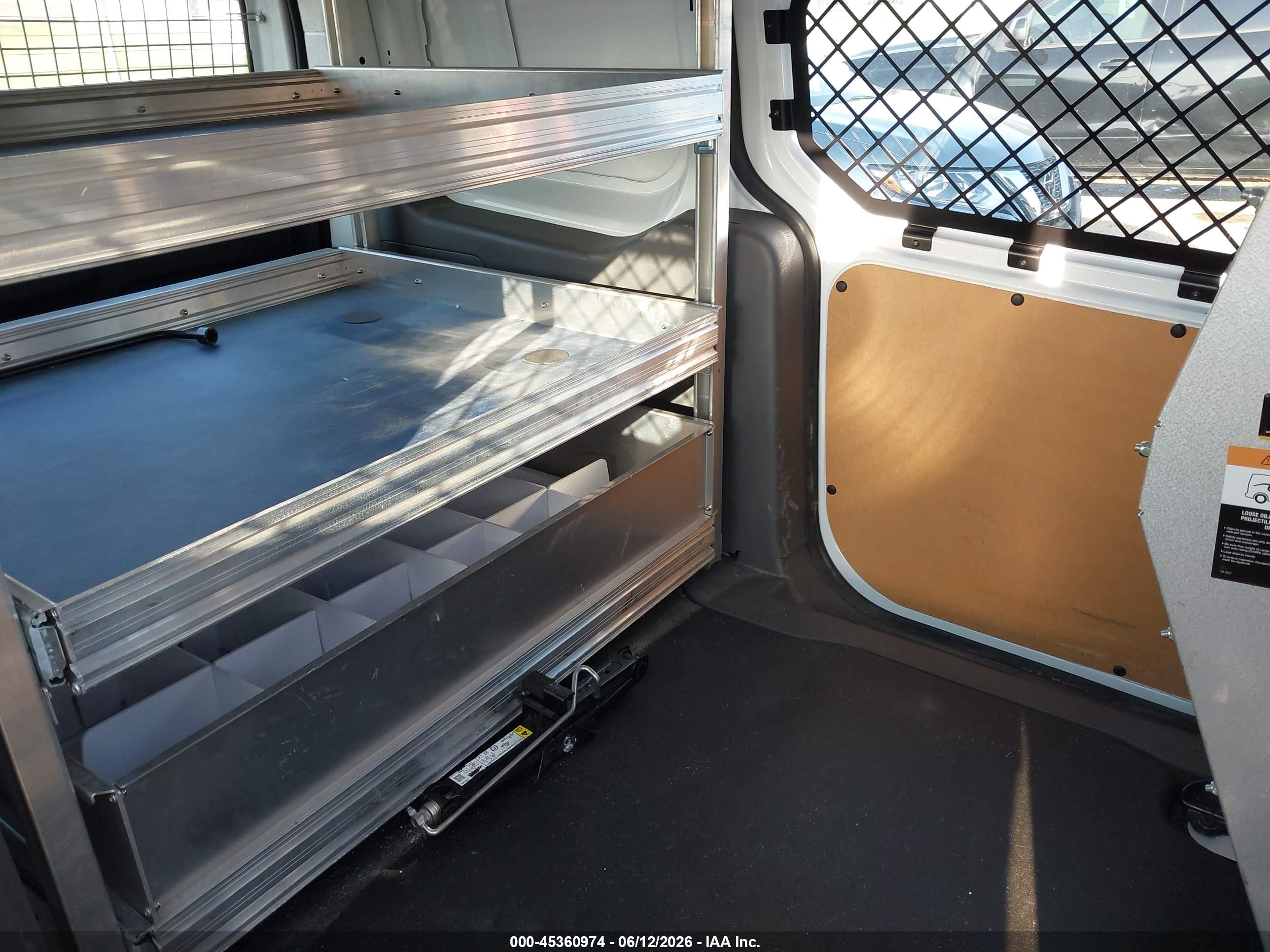 FORD TRANSIT image 8