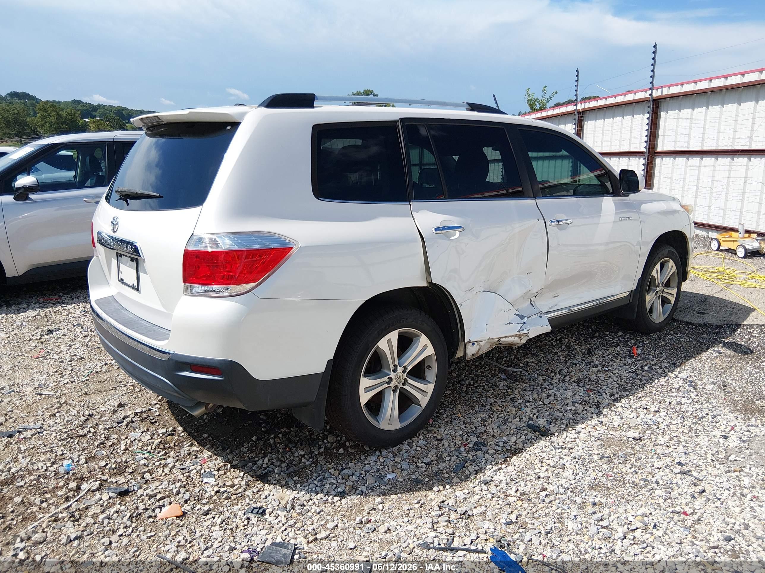 TOYOTA HIGHLANDER image 4