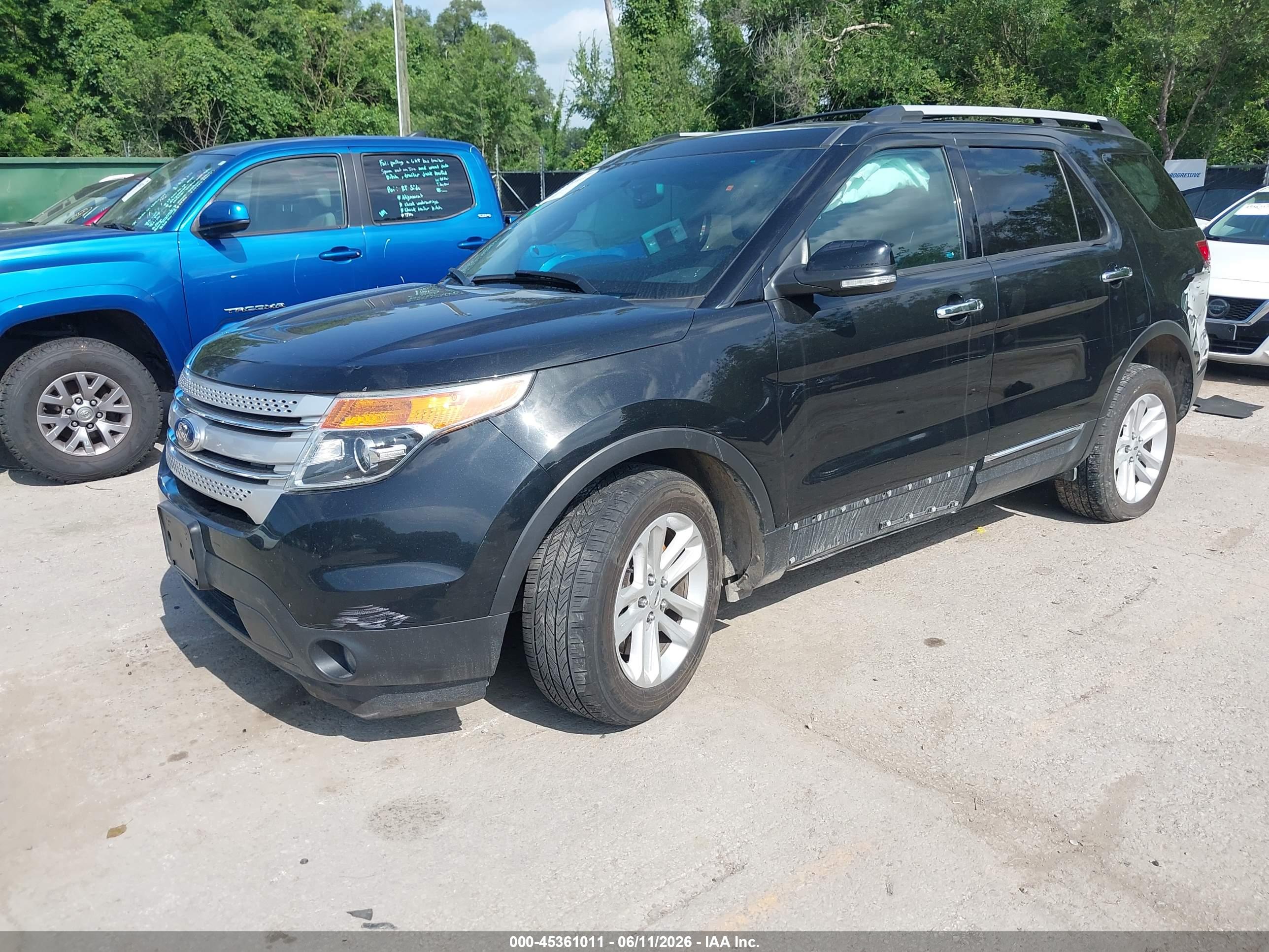 FORD EXPLORER image 2