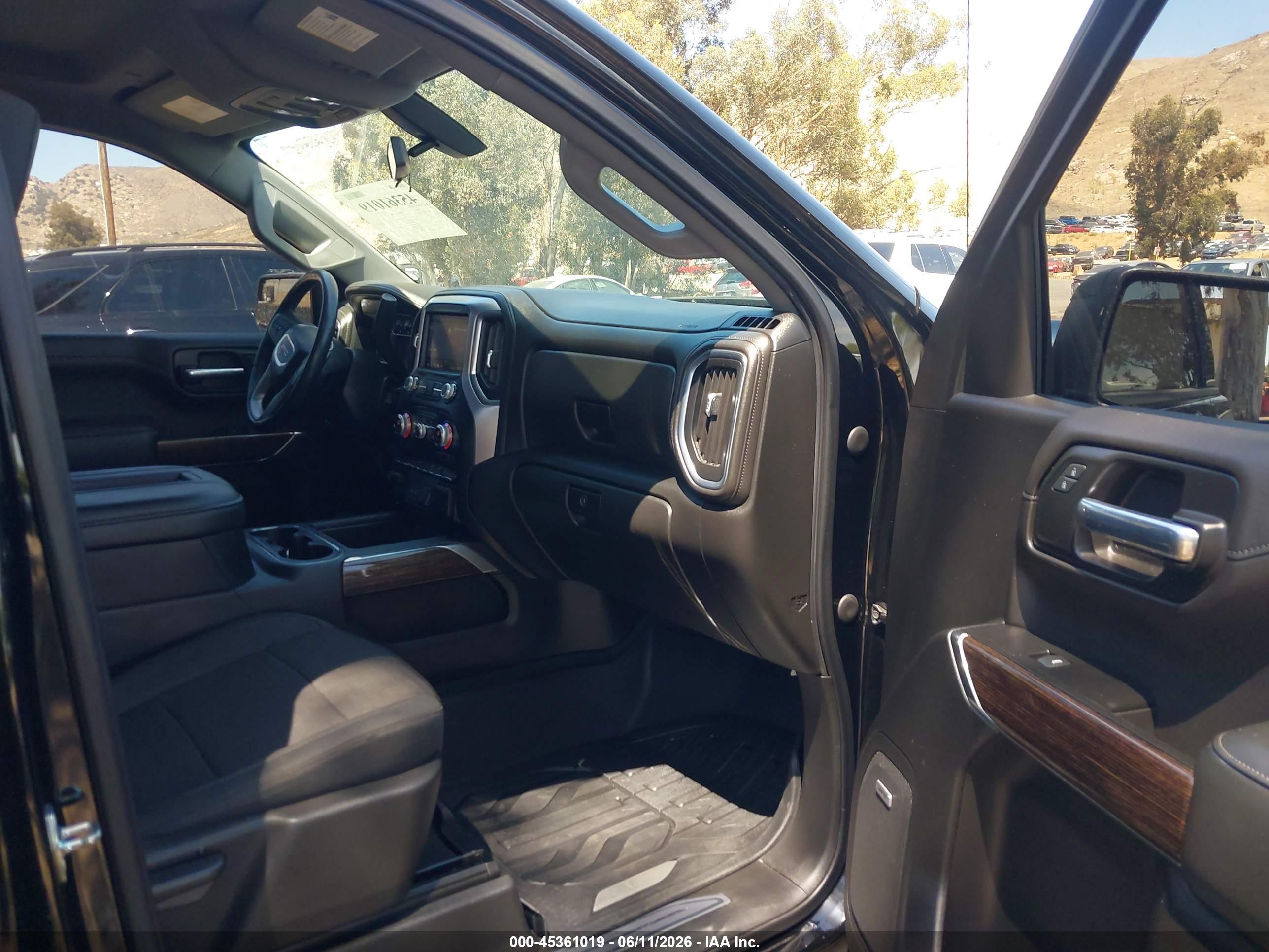 GMC SIERRA image 5