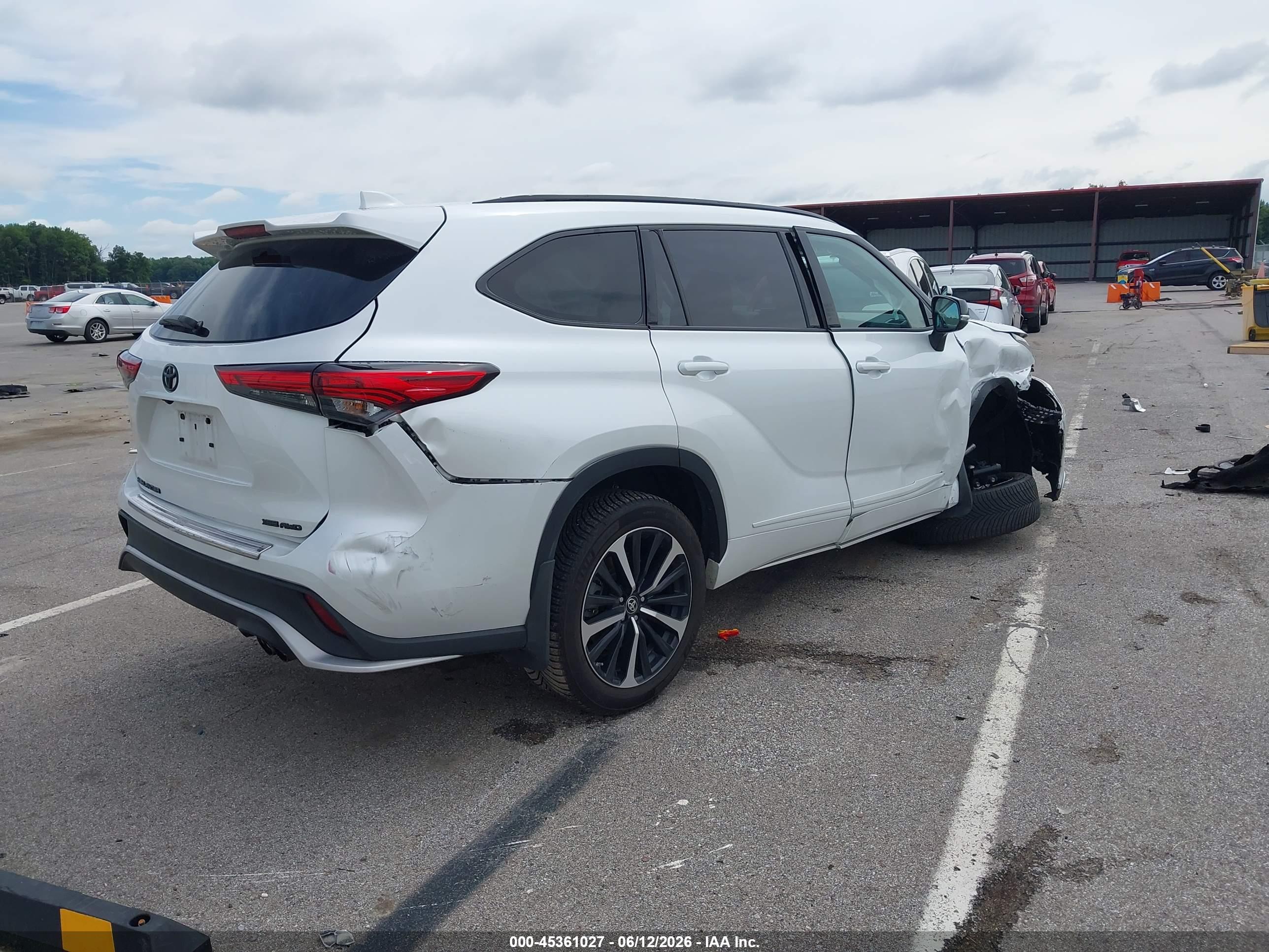 TOYOTA HIGHLANDER image 4