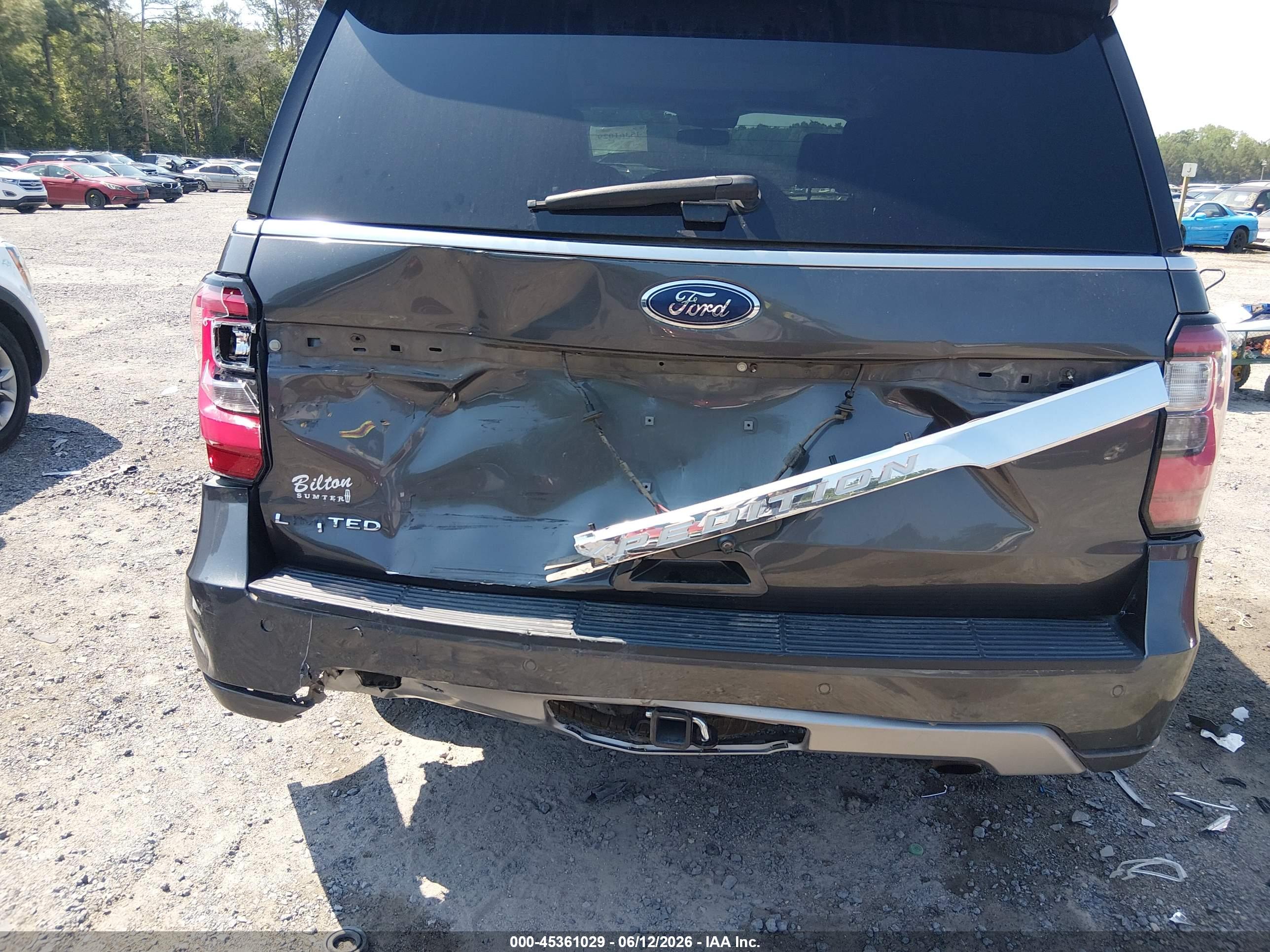 FORD EXPEDITION image 6