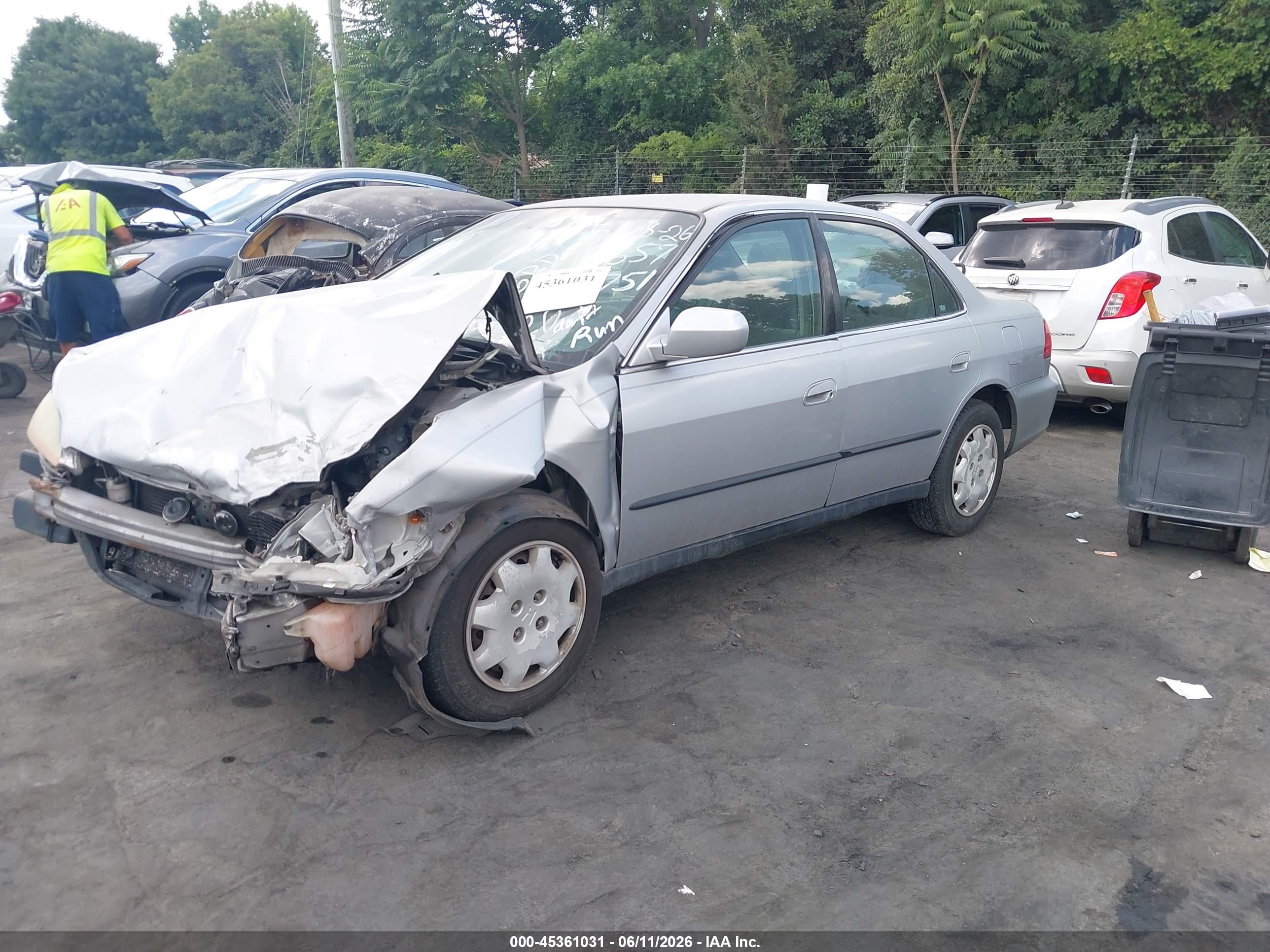 HONDA ACCORD image 2