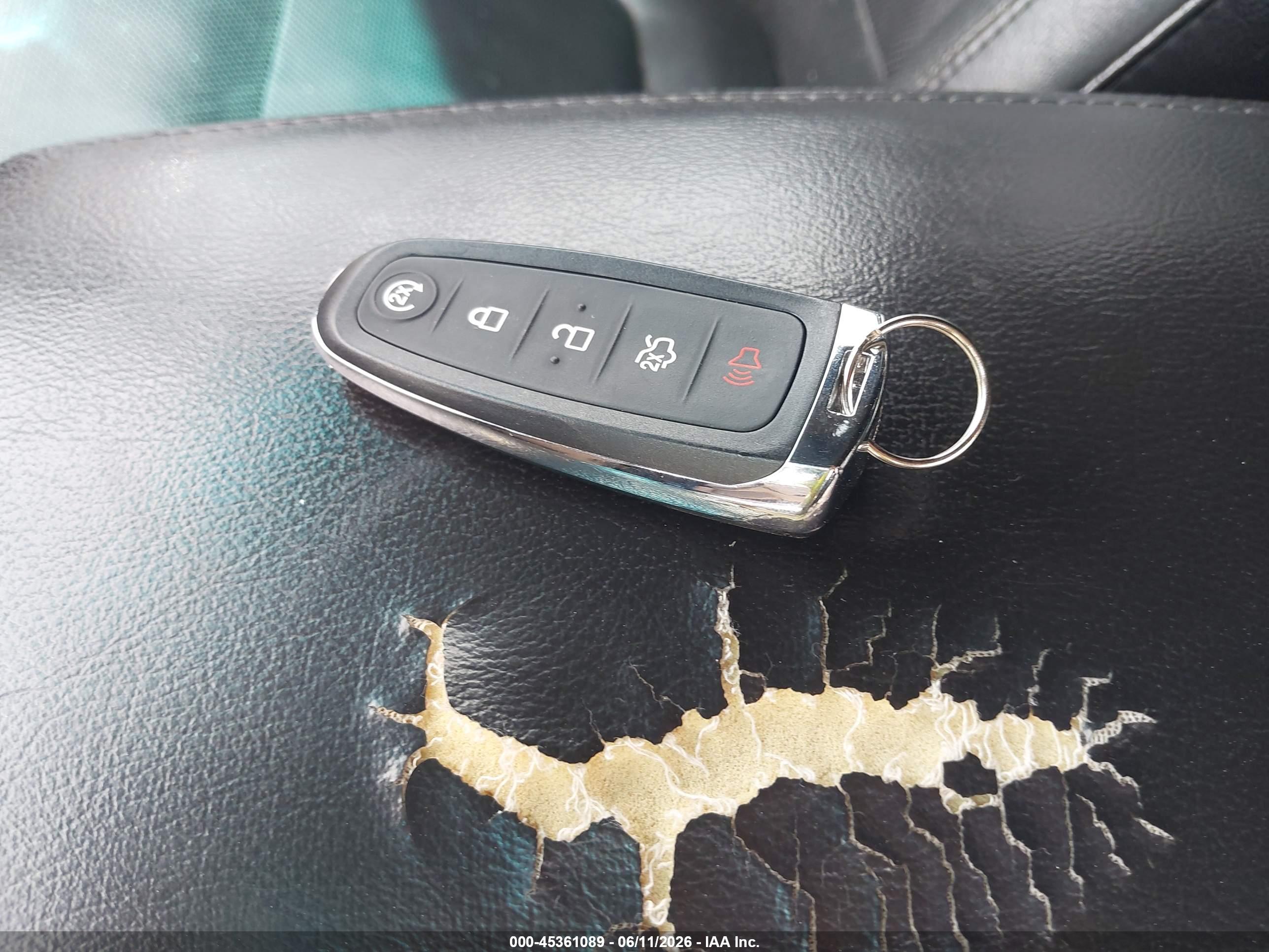 FORD EXPLORER image 11