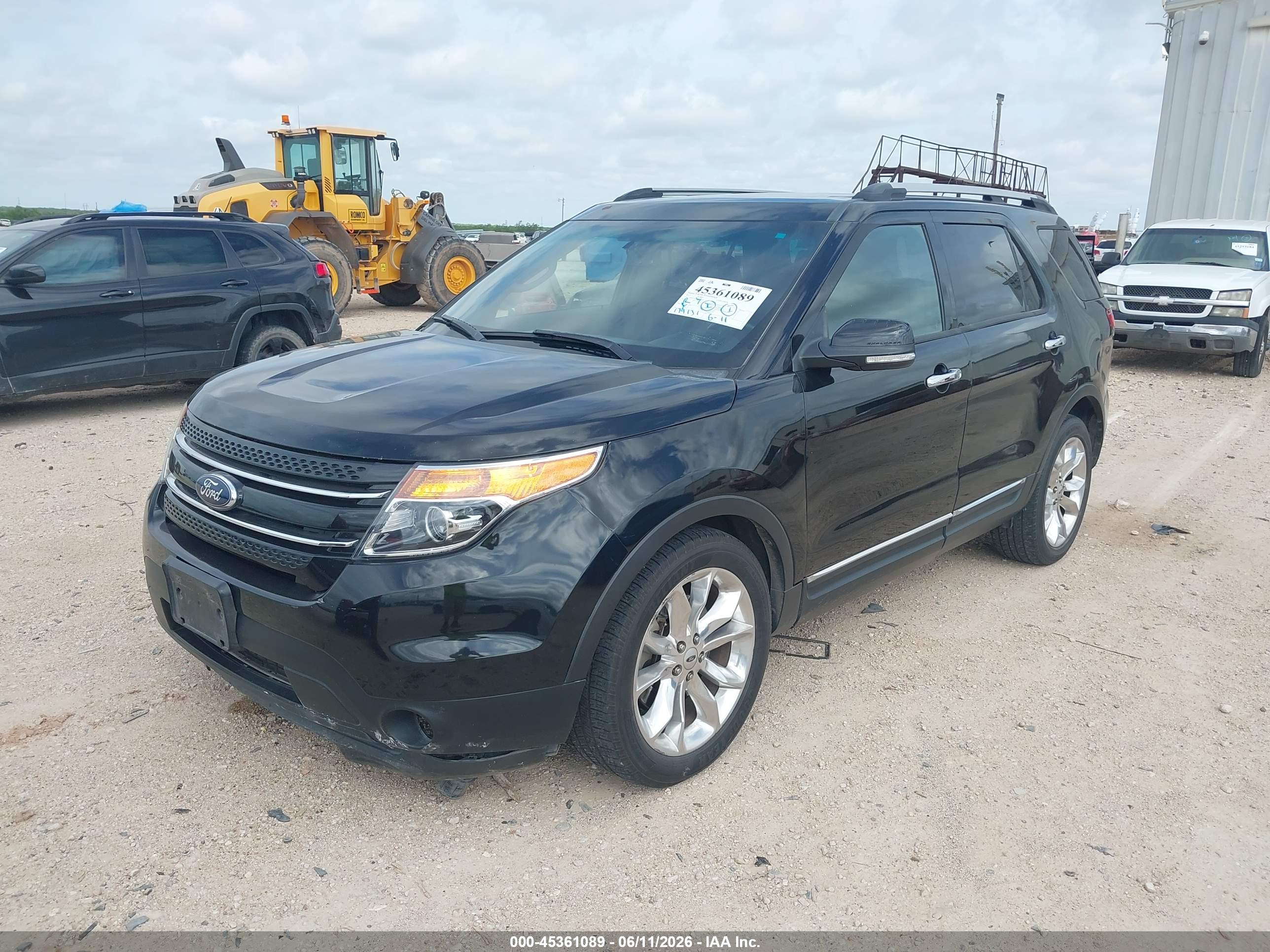 FORD EXPLORER image 2