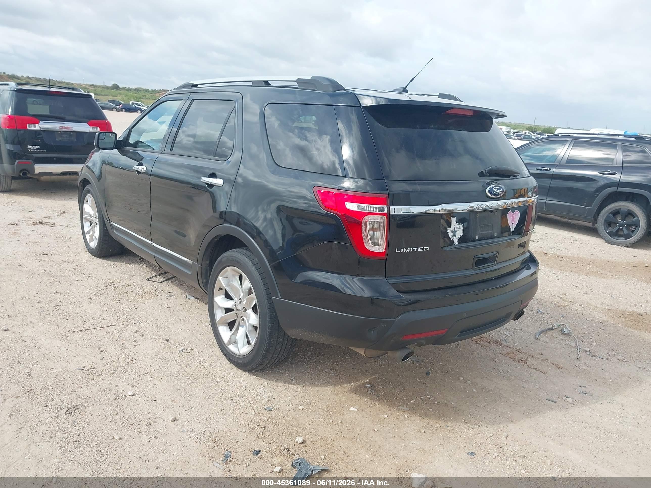 FORD EXPLORER image 3
