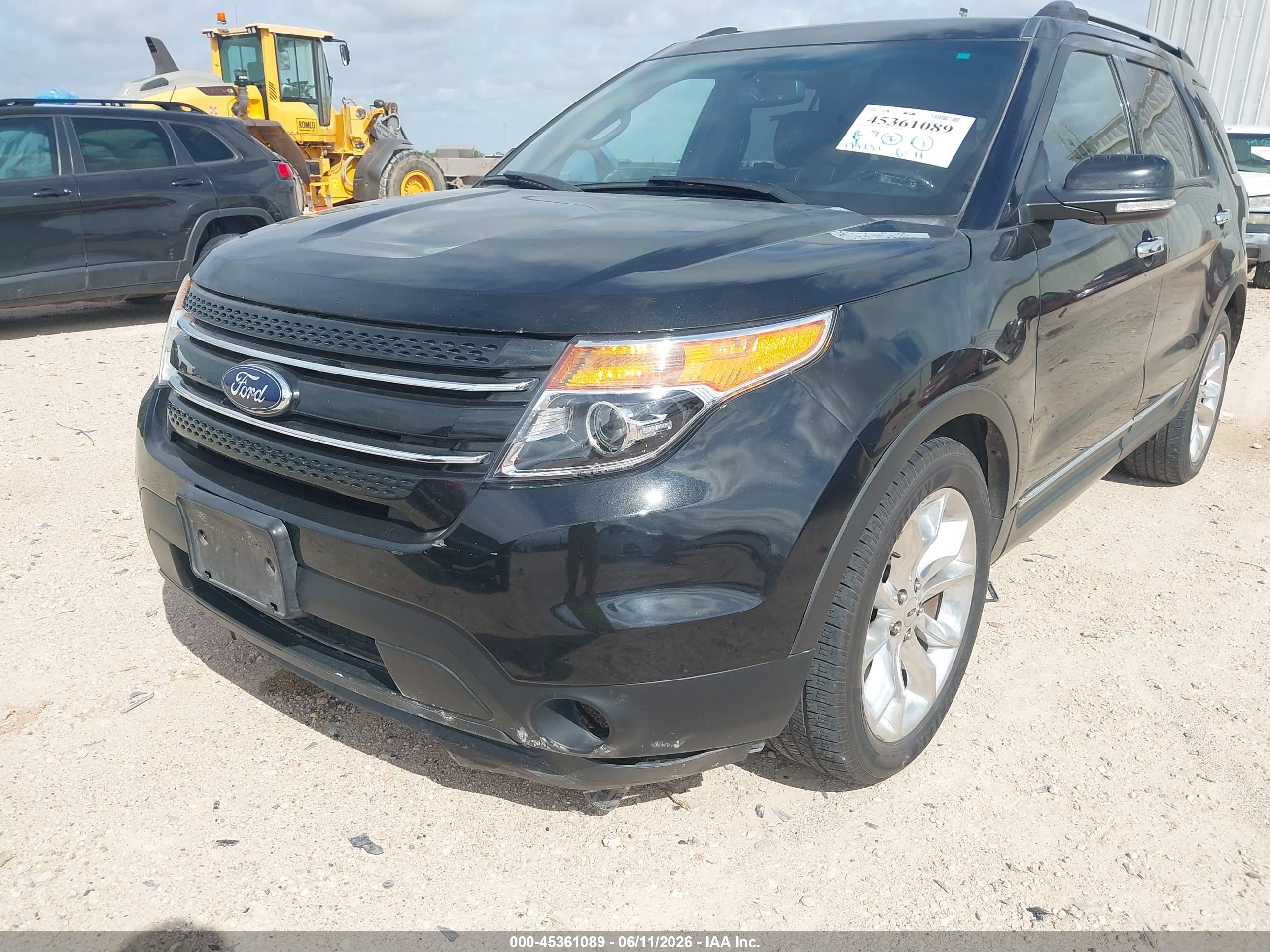 FORD EXPLORER image 6