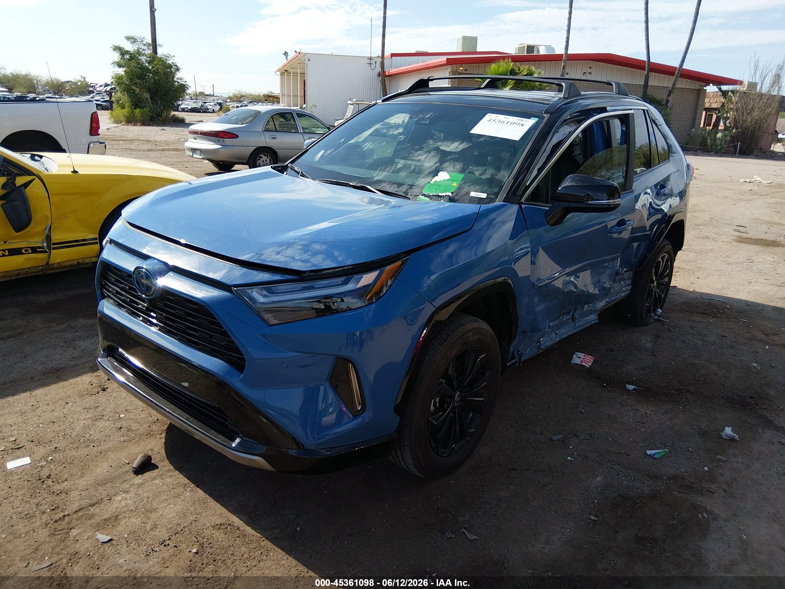 TOYOTA RAV4 image 2