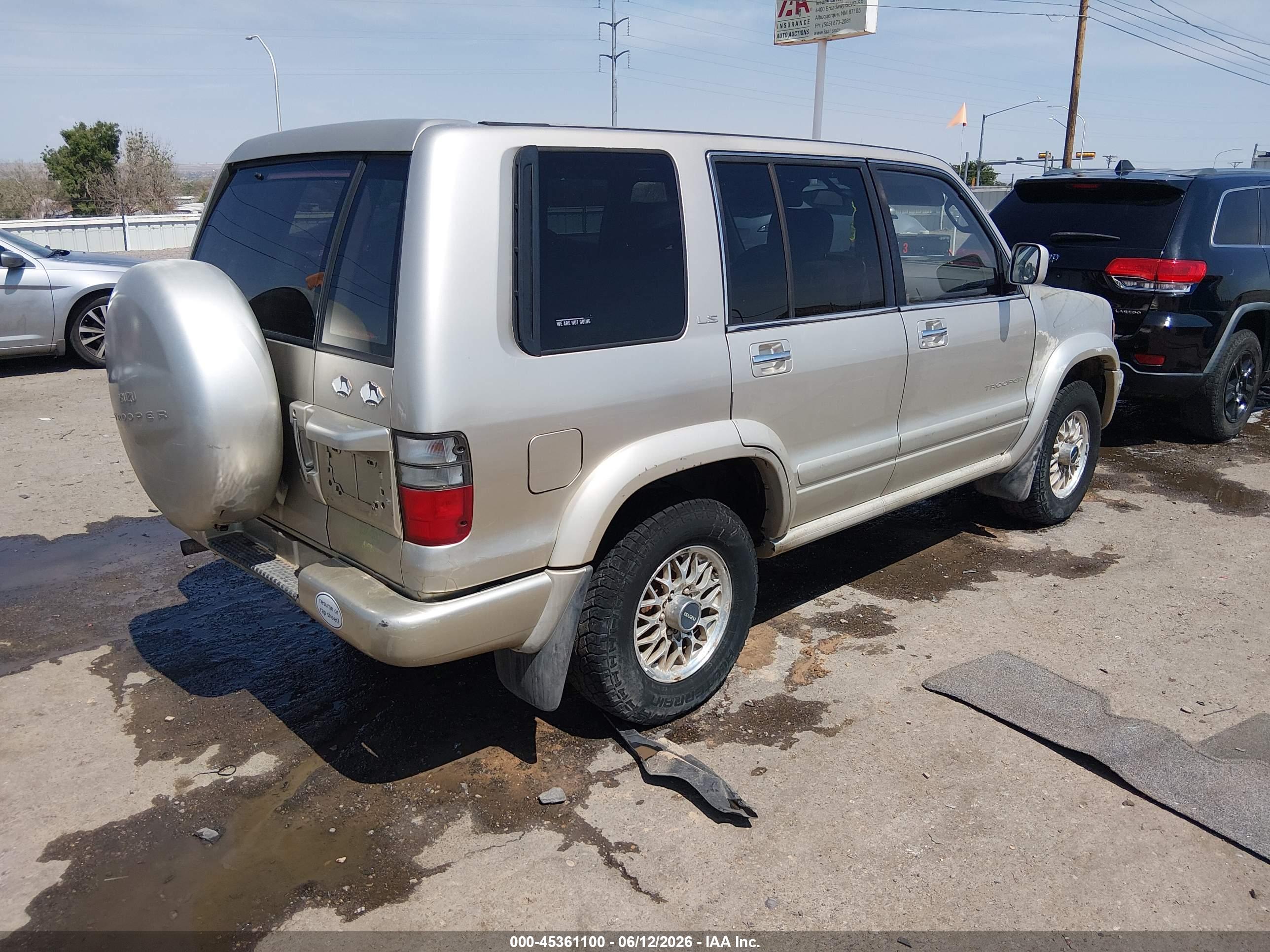 ISUZU TROOPER image 4