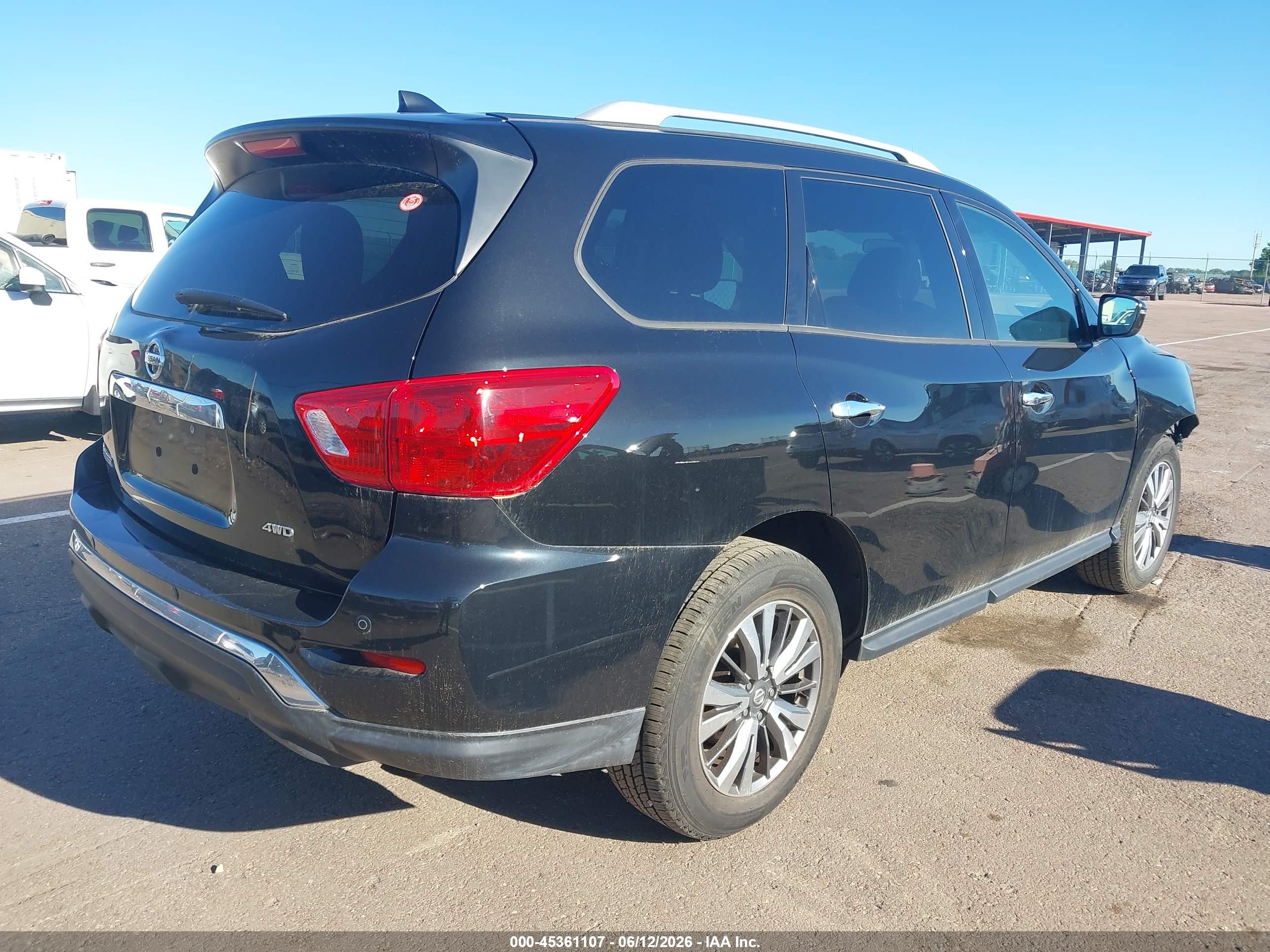 NISSAN PATHFINDER image 4