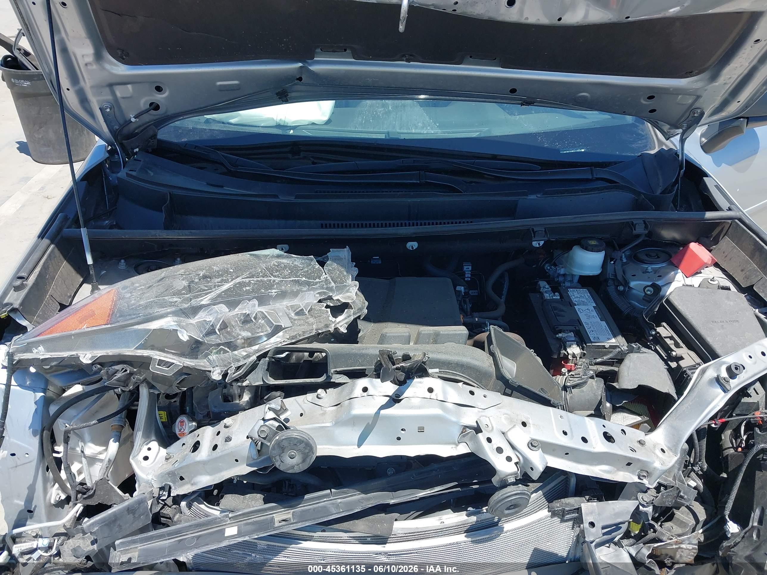 TOYOTA RAV4 image 10