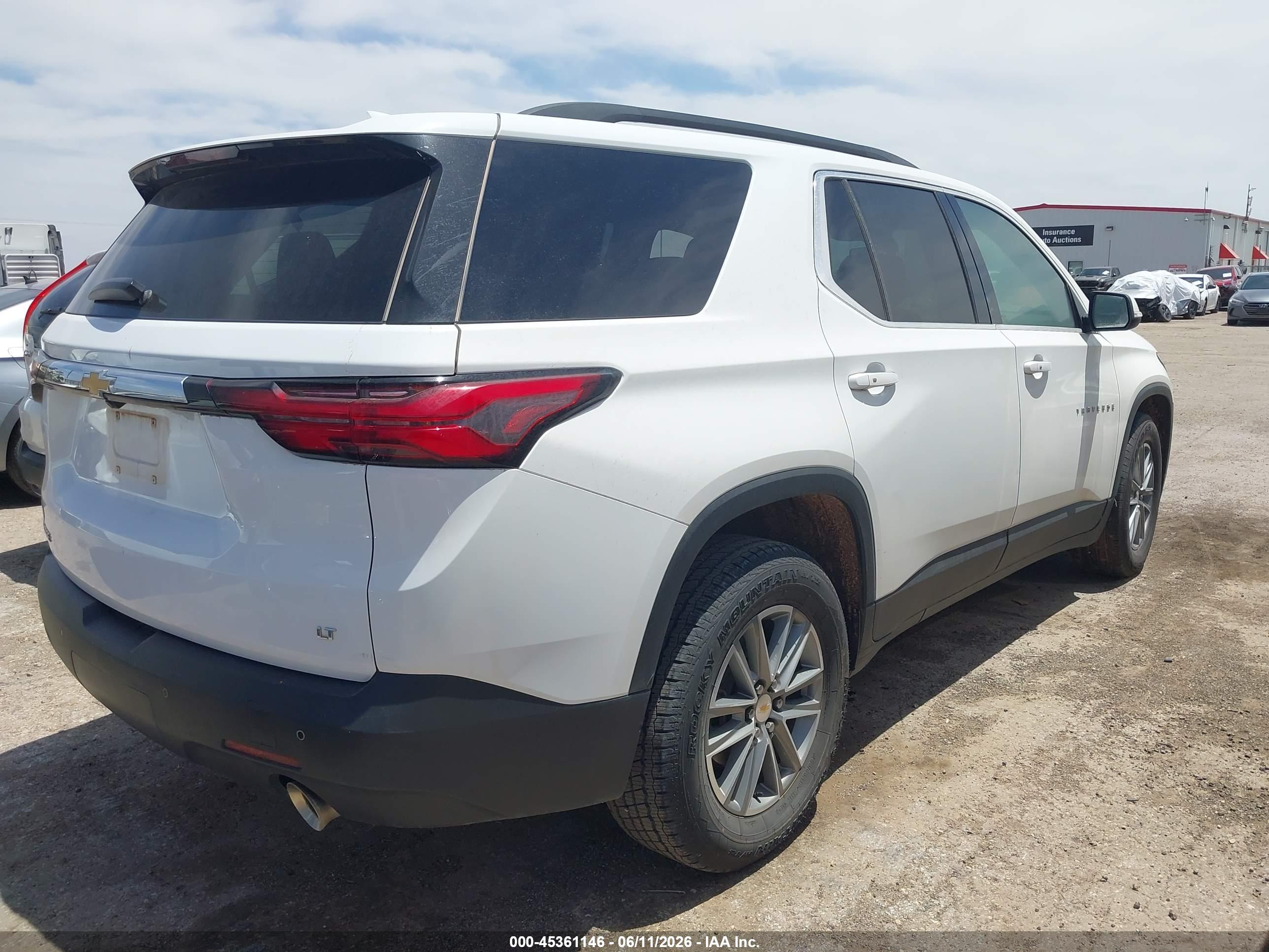 CHEVROLET TRAVERSE image 4