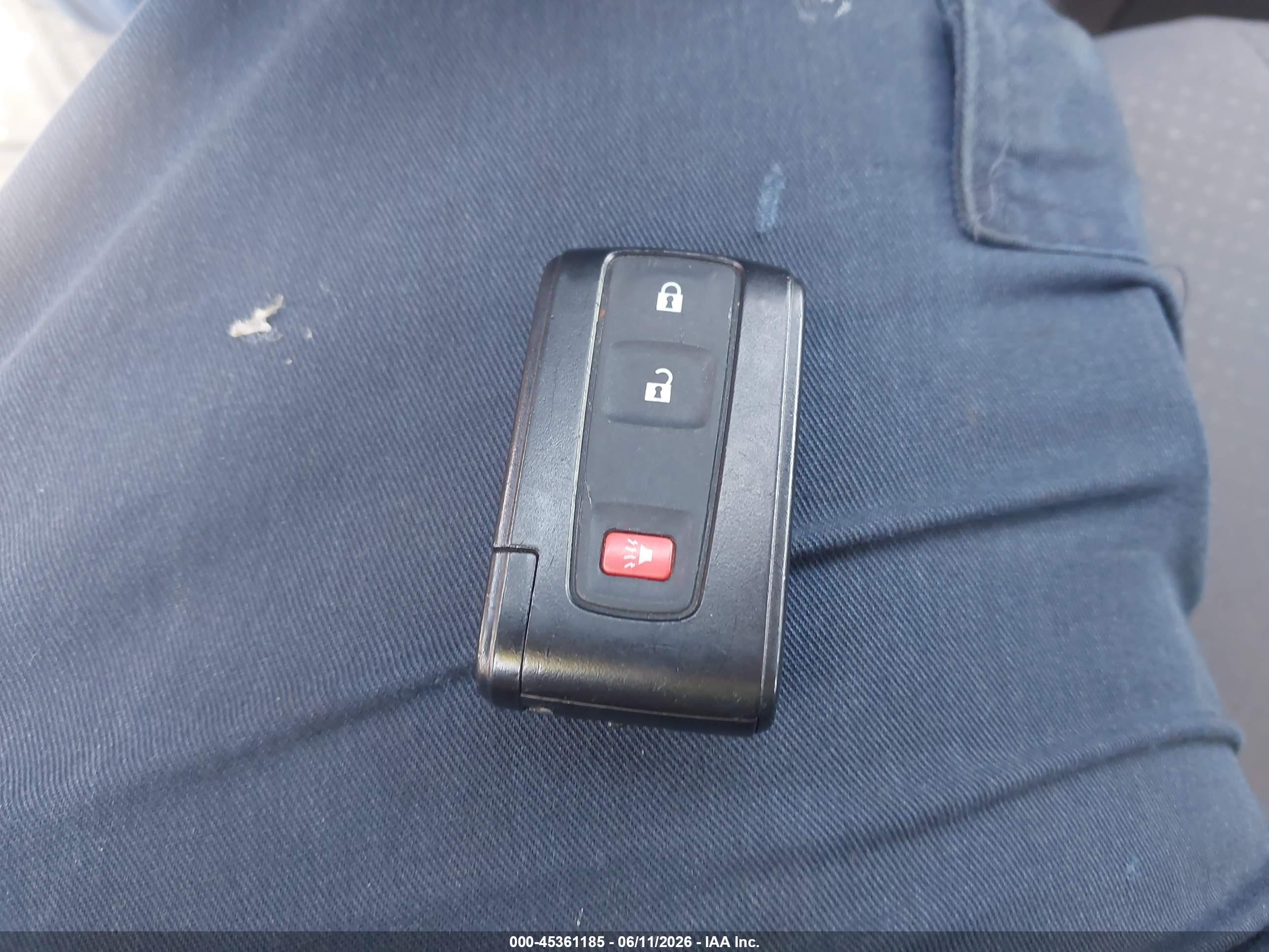TOYOTA PRIUS image 11