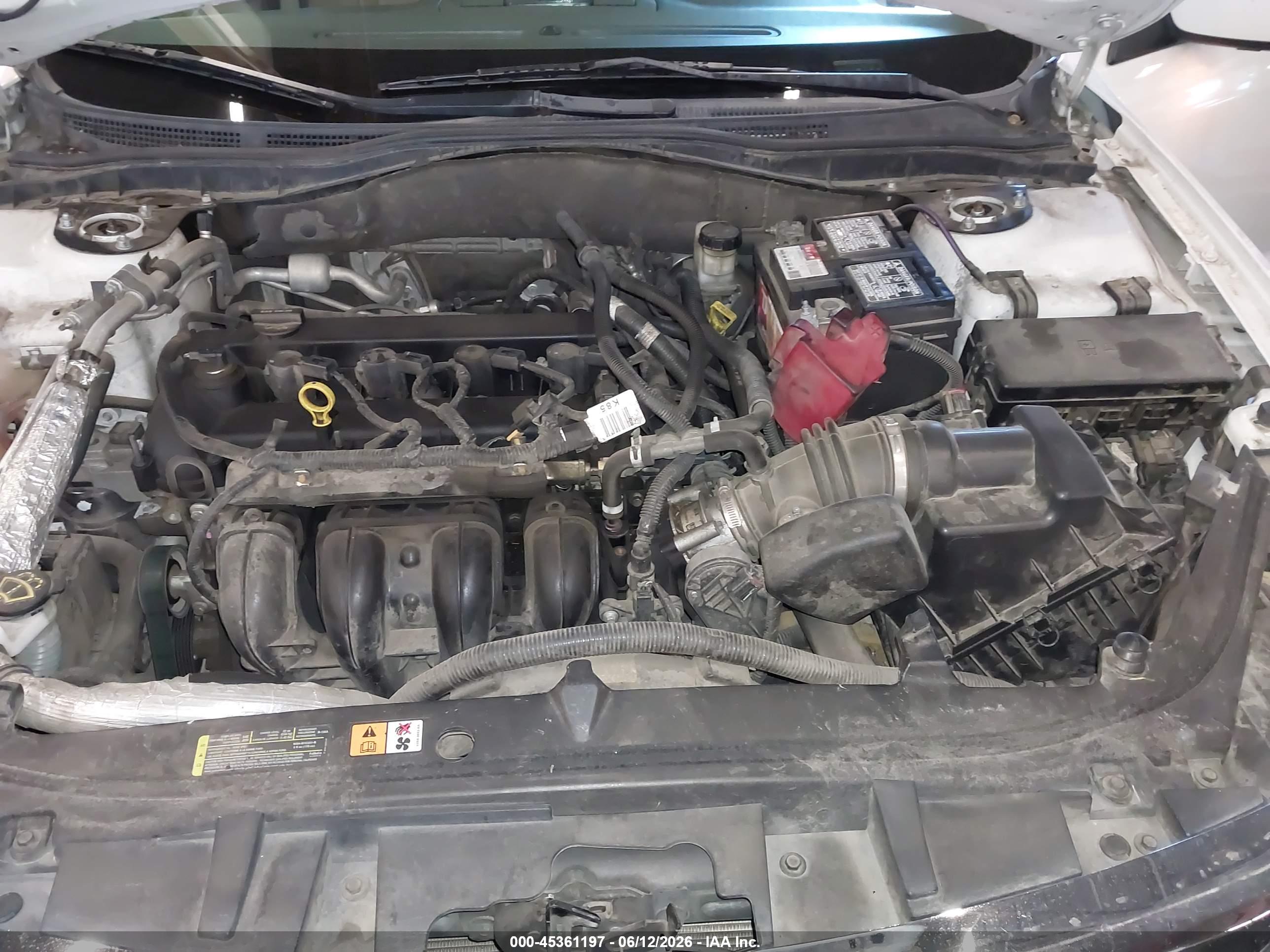 FORD FUSION image 10
