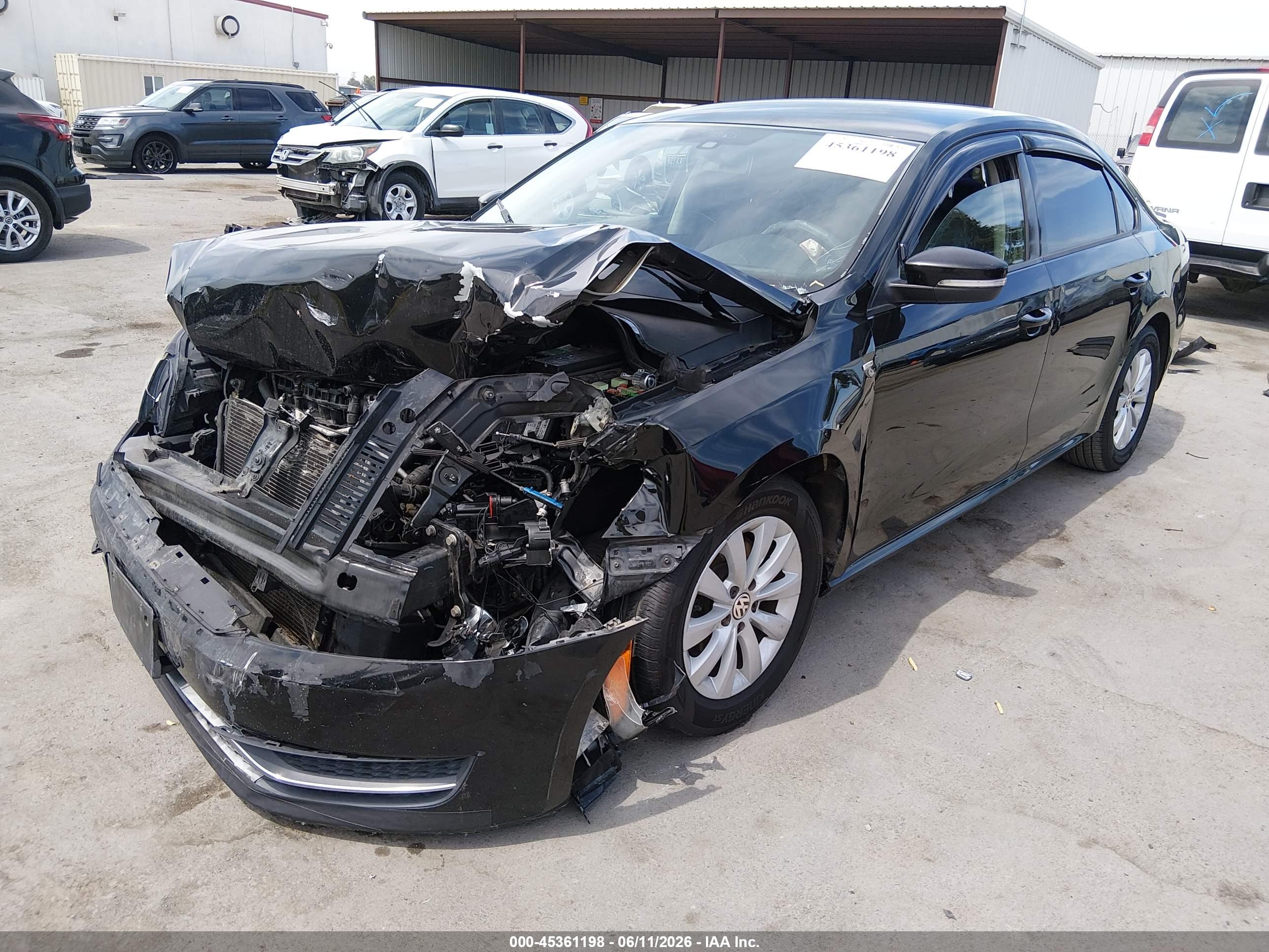 VOLKSWAGEN PASSAT image 2