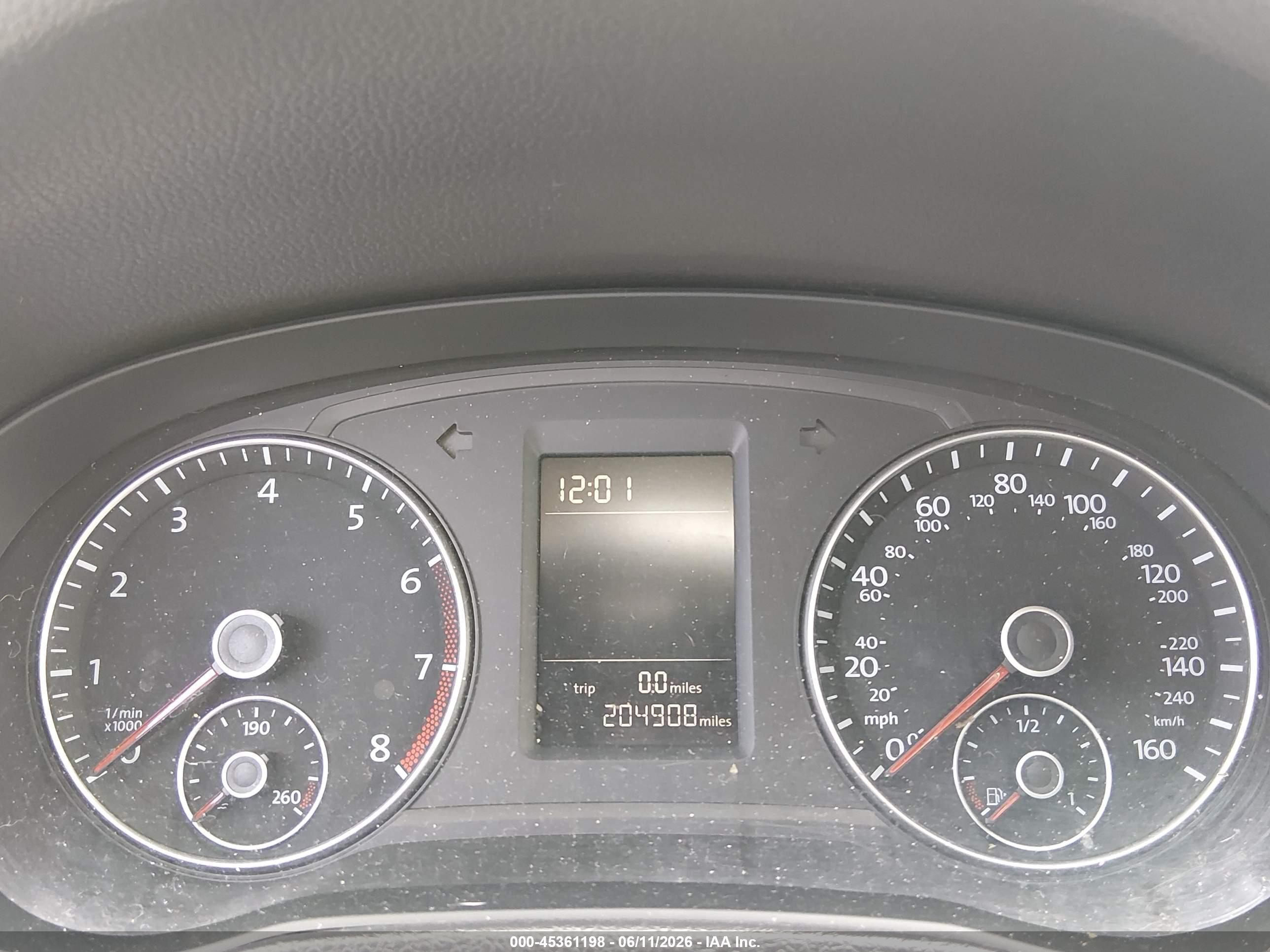 VOLKSWAGEN PASSAT image 7